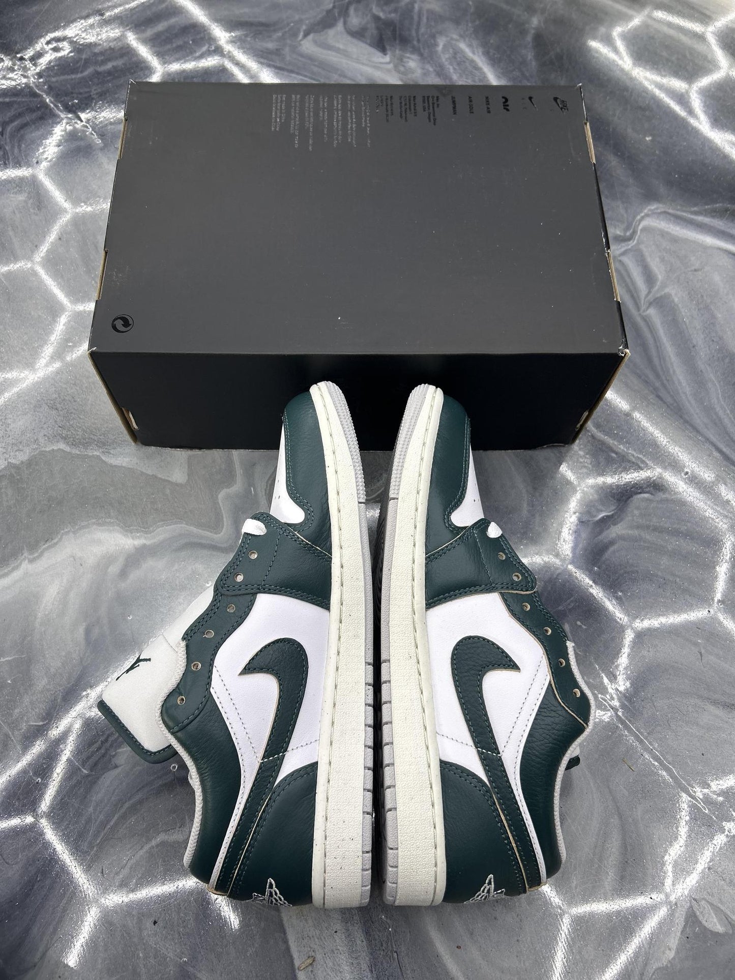 Jordan 1 Low "Oxidized Green" Used Size 9