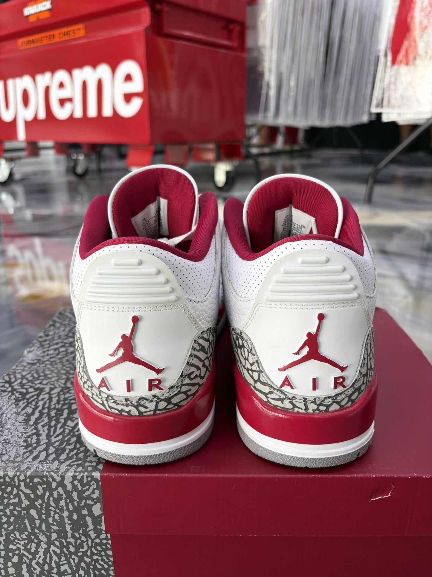 Jordan 3 "Cardinal" Used Size 9.5