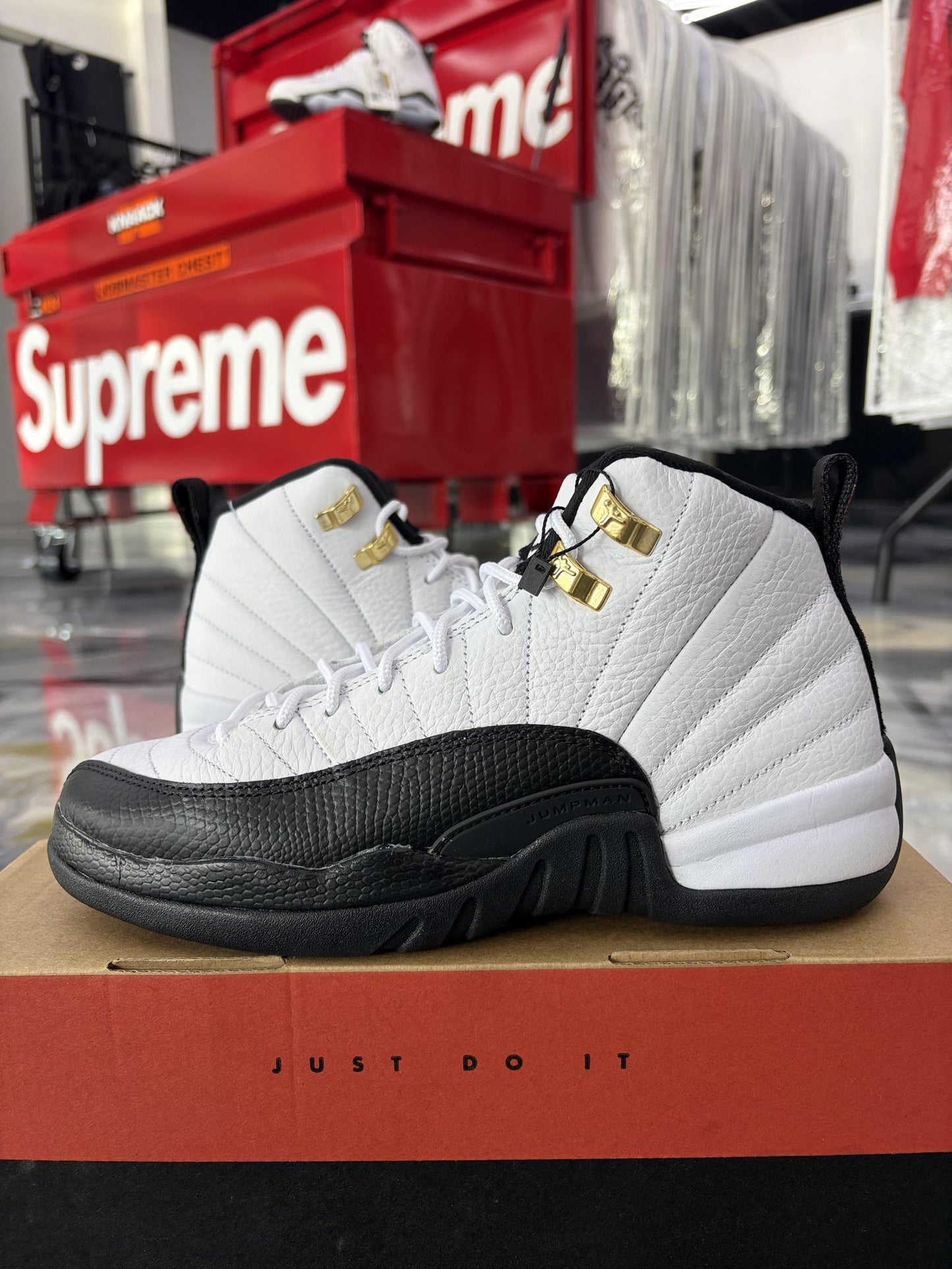 Jordan 12 "Taxi" Used Size 6.5Y/8W