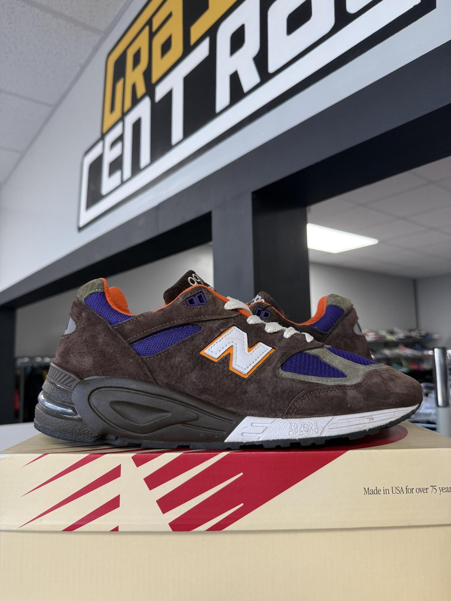 New Balance 990 "Brown Purple" Used Size 11