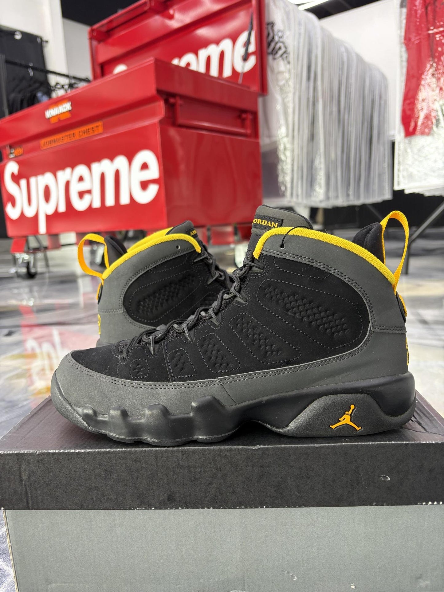 Jordan 9 "University Gold" Used Size 7Y/8.5W