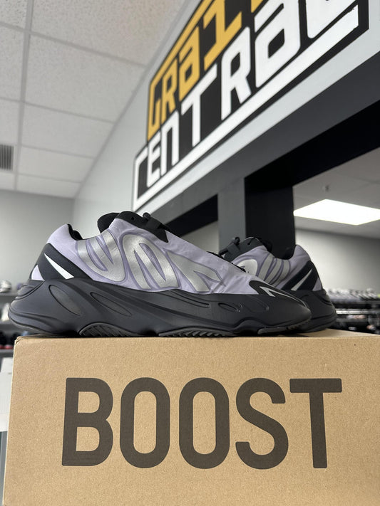 Yeezy 700 MNVN "Geode" Used Size 11