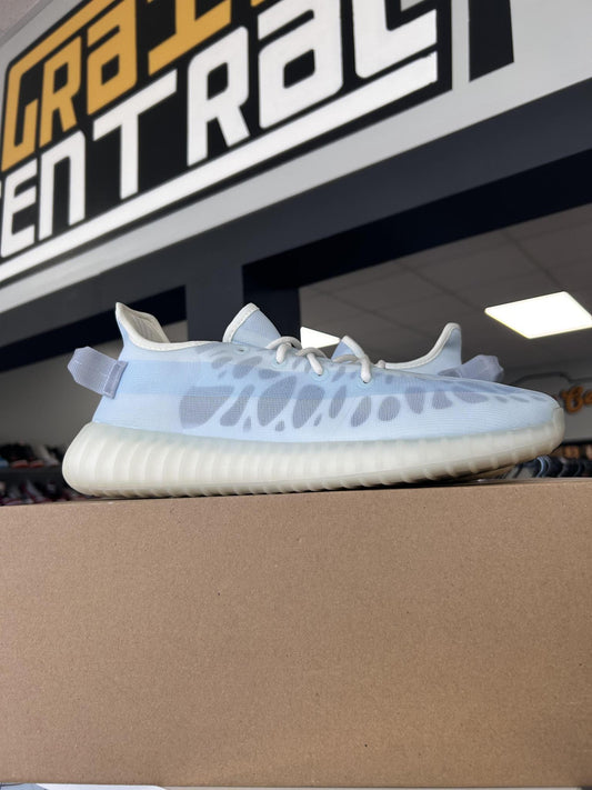 Yeezy 350 V2 "Mono Ice" Used Size 10.5