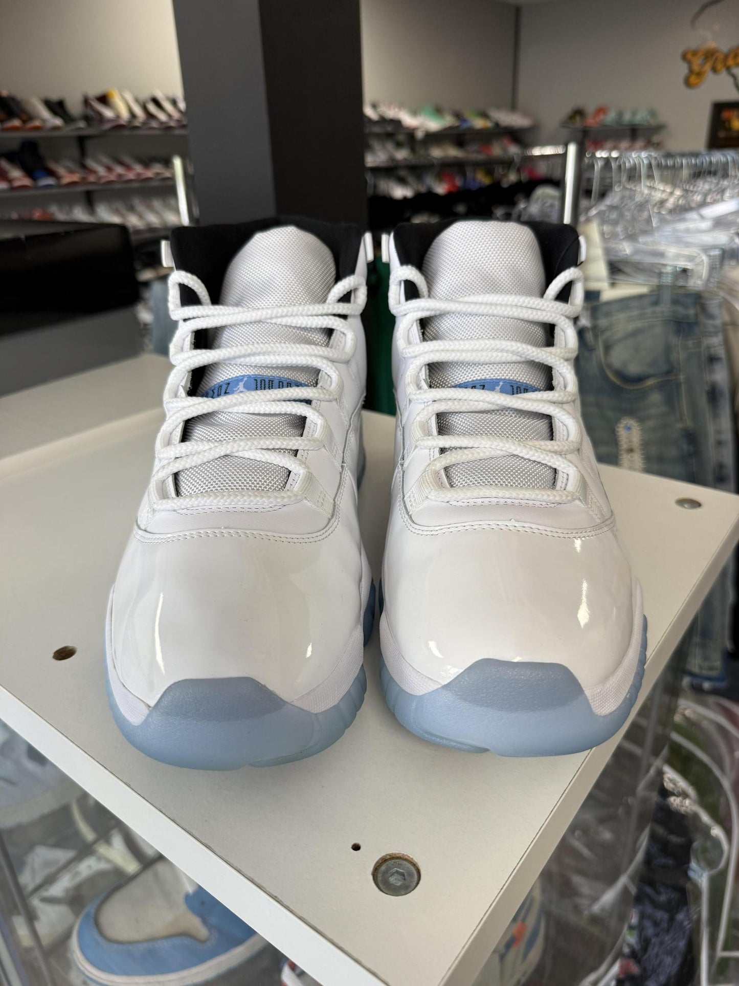 Jordan 11 "Legend Blue" Used Size 13