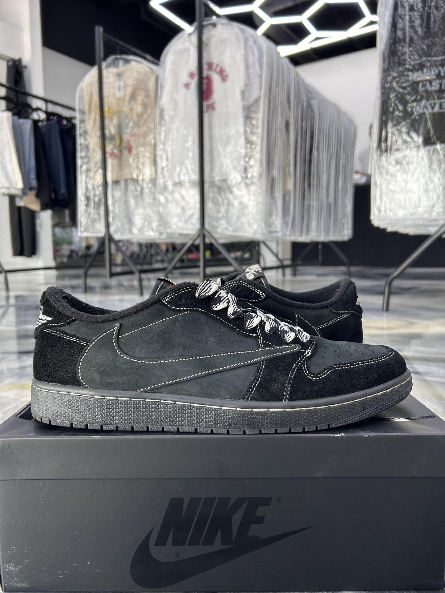 Jordan 1 Travis Scott "Phantom" Used Size 13