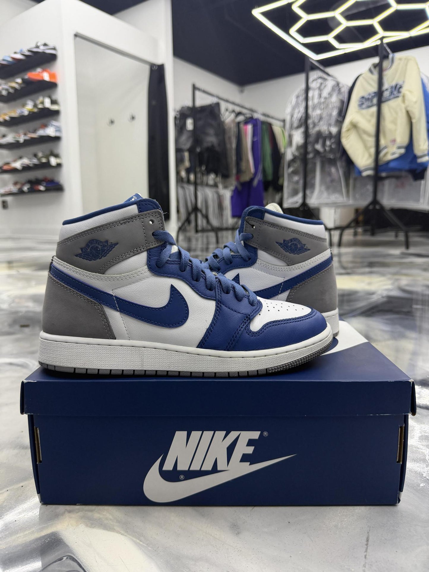 Jordan 1 "True Blue" Size 7Y/8.5W