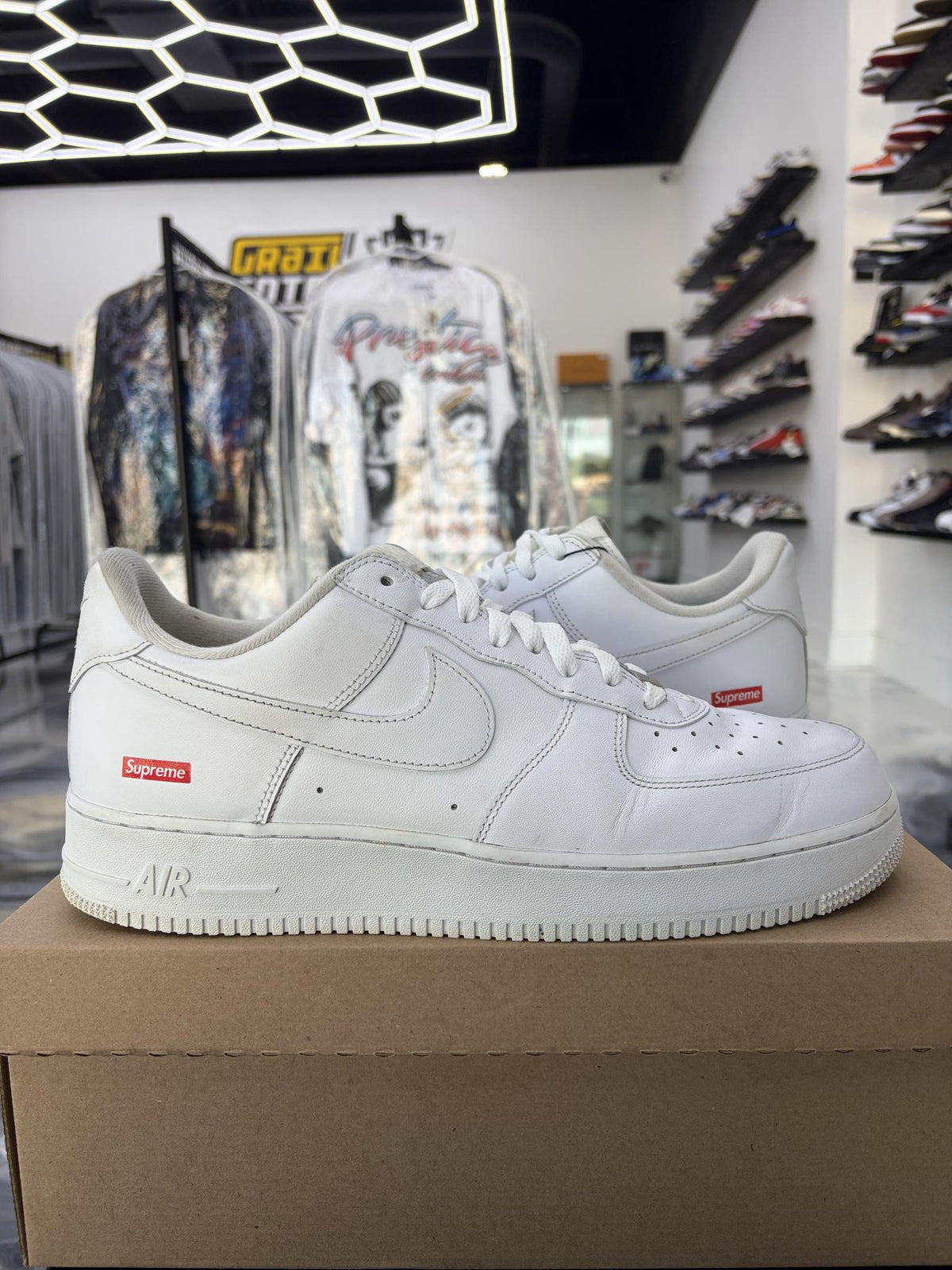 Nike Air Force 1 Supreme "White" Used Size 12