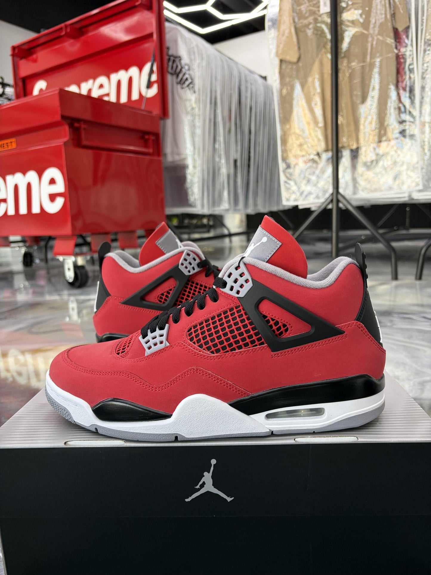 Jordan 4 "Toro" Used Size 11.5