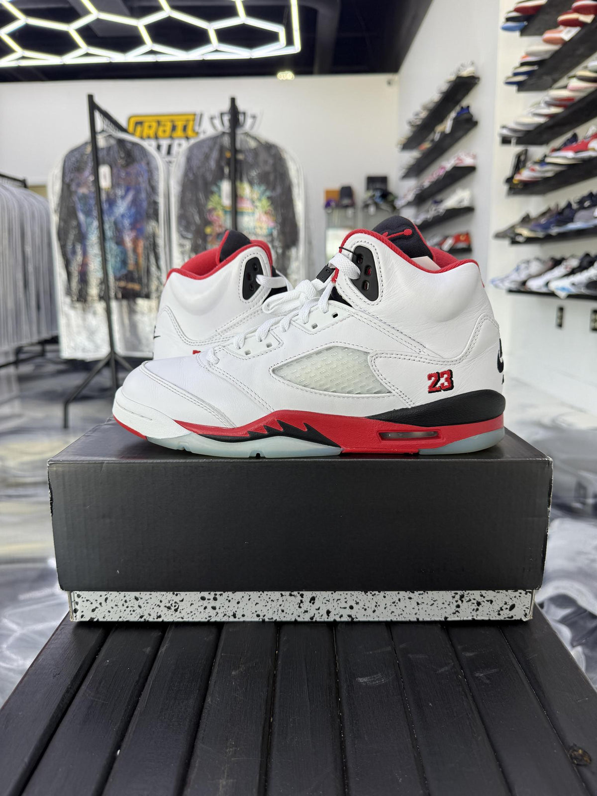 Jordan 5 "Fire Red" Used Size 7Y/8.5W