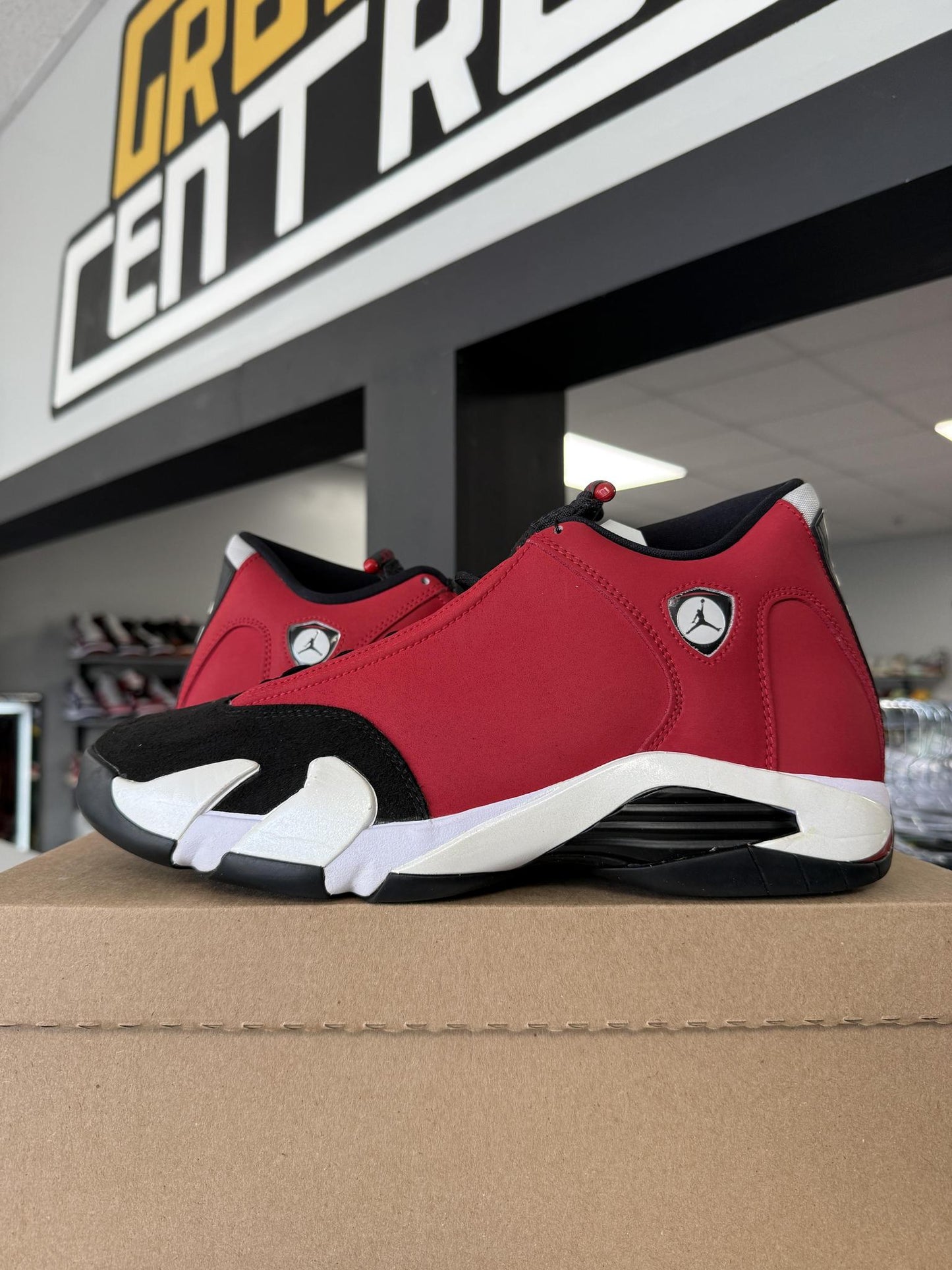Jordan 14 "Toro" Used Size 10.5