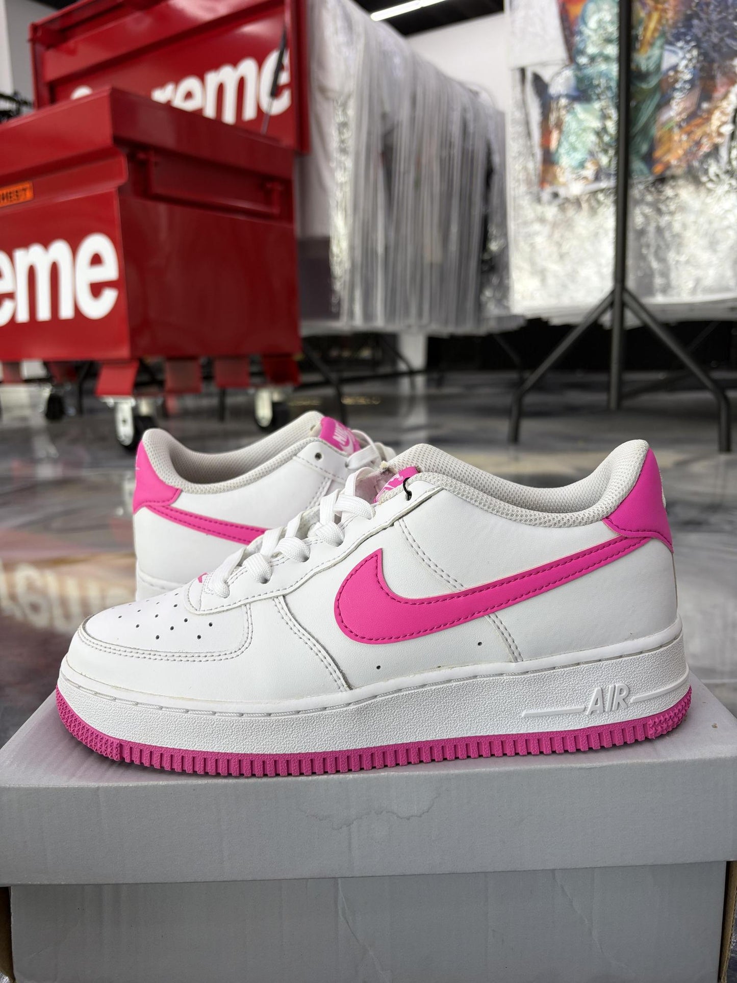 Nike Air Force 1 "Laser Fuchsia" Used Size 7Y/8.5W