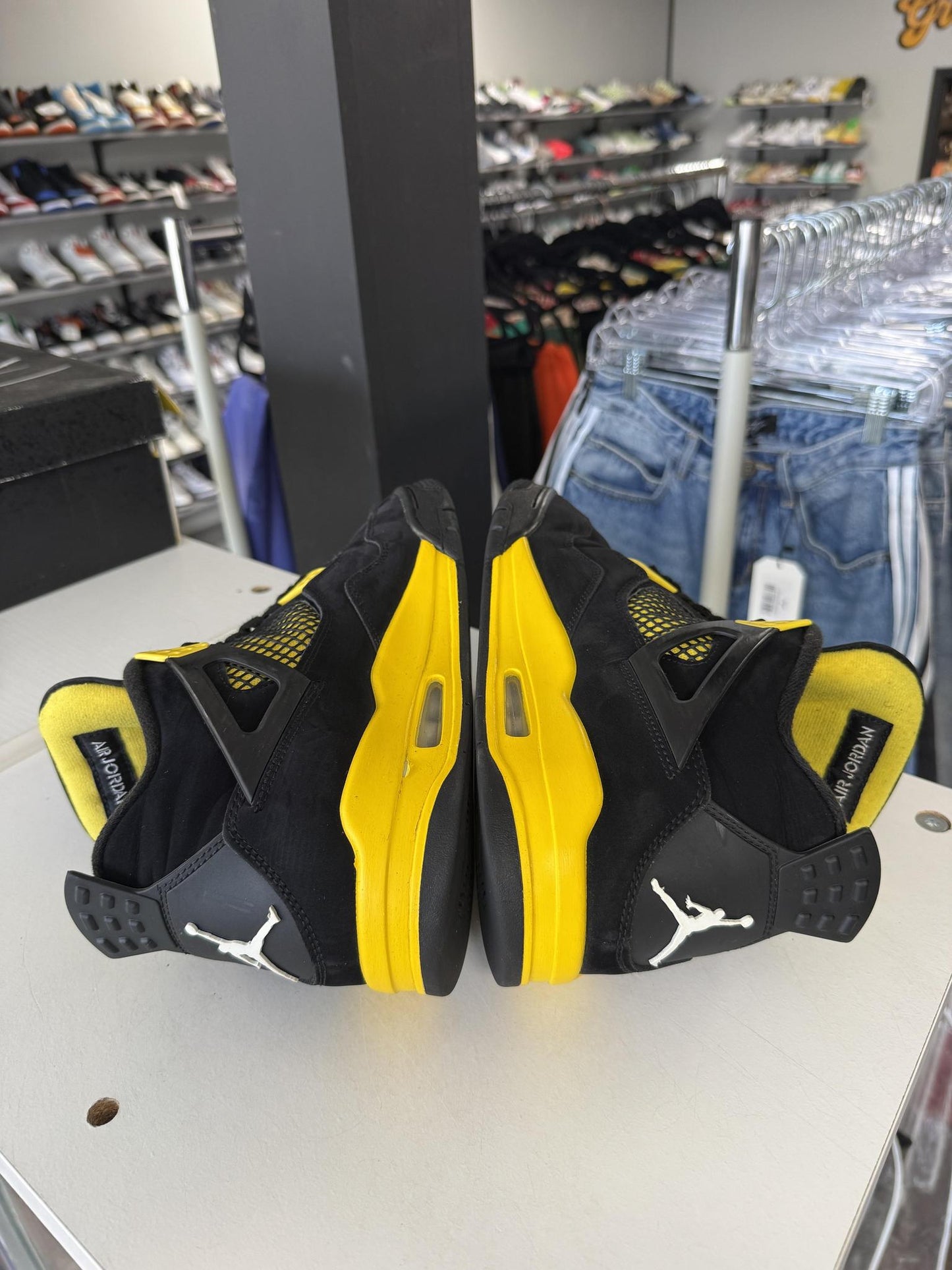 Jordan 4 "Thunder" Used Size 10.5