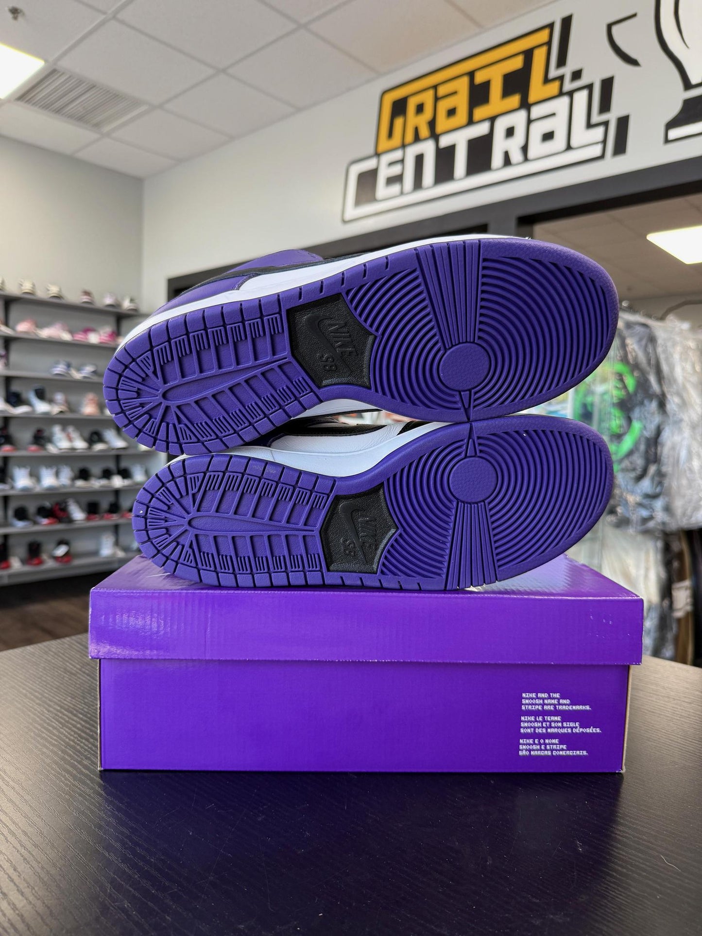 Nike SB Dunk Low "Court Purple" Used Size 11
