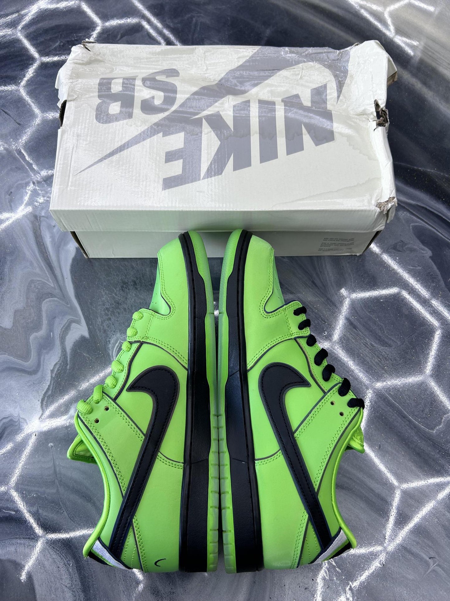 Nike SB Dunk Low X Powerpuff "Buttercup" Used Size 12