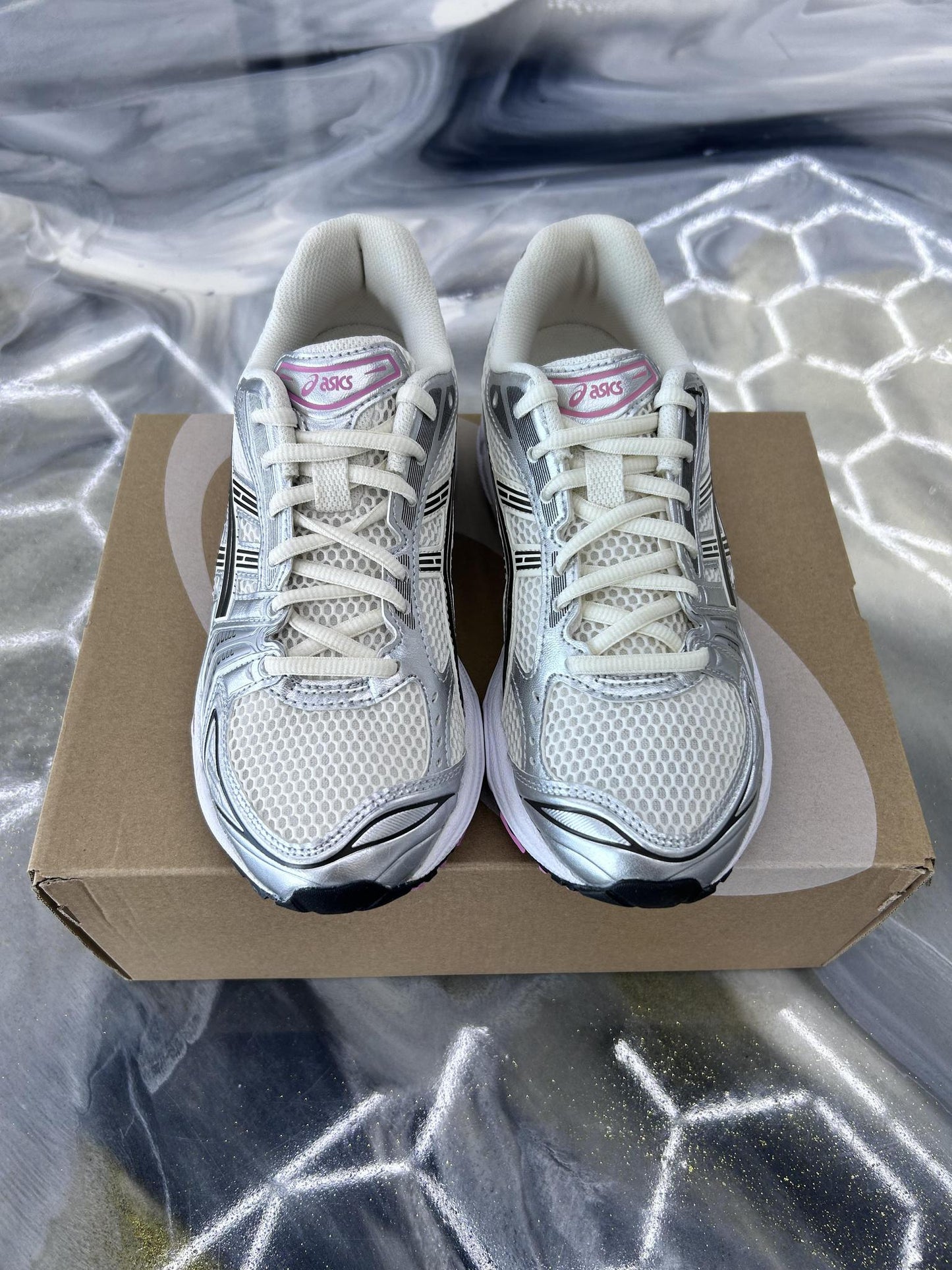 Asics Gel-Kayano 14 "Cream Sweet Pink" Used Size 6Y/7.5W
