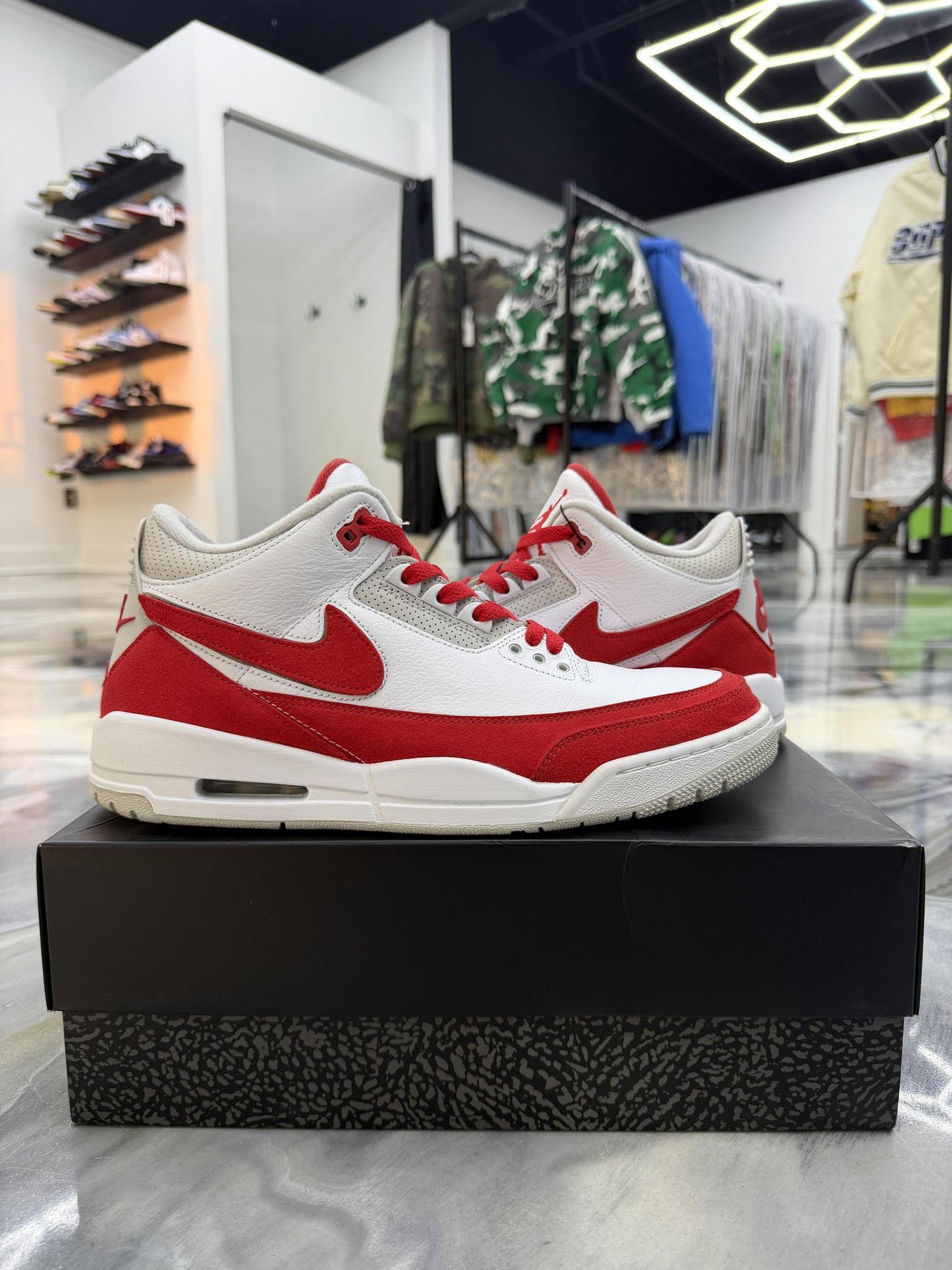 Jordan 3 Tinker White Red Used Size 11.5