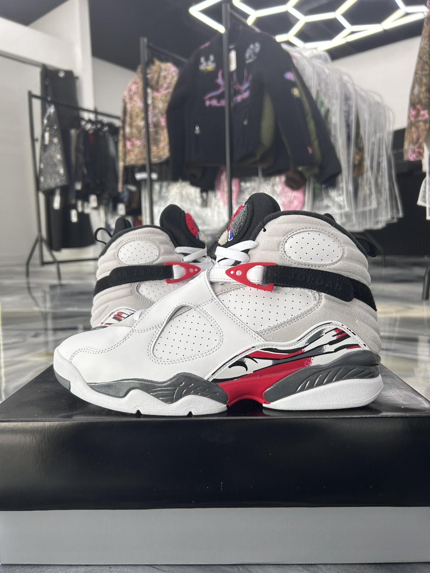 Jordan 8 "Bugs Bunny" Used Size 9