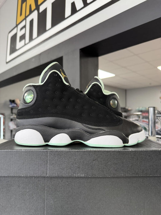 Jordan 13 "Mint Green Black" Used Size 7Y/8.5W
