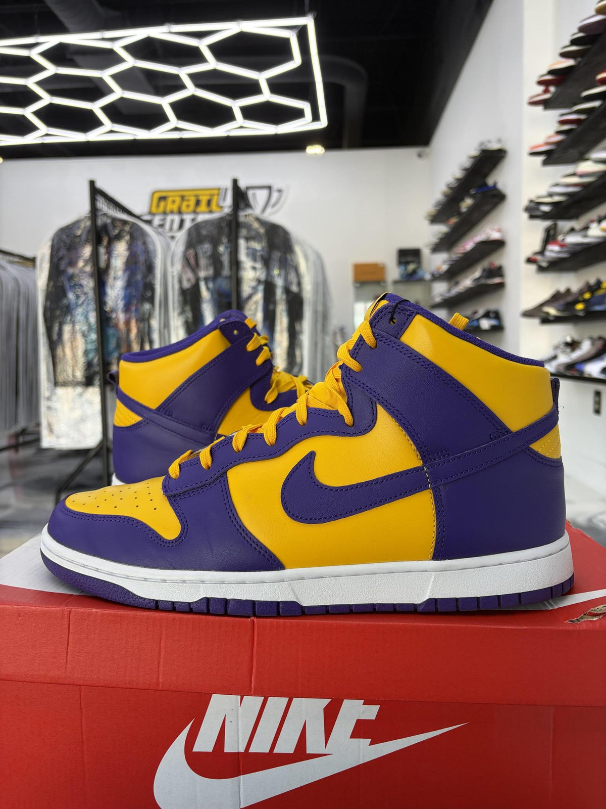 Dunk High "Lakers" Used Size 14