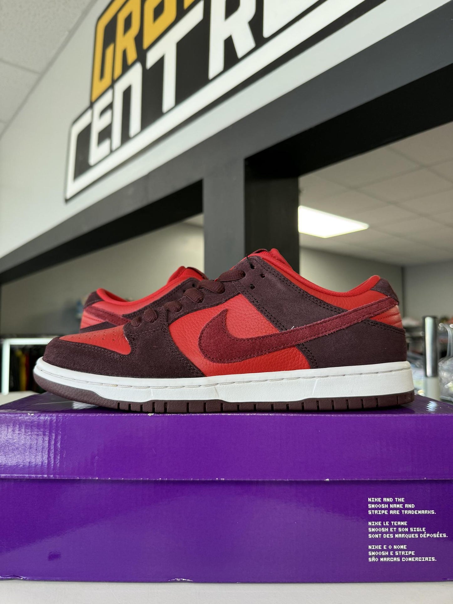 Nike Dunk Low SB "Cherry" Used Size 8.5