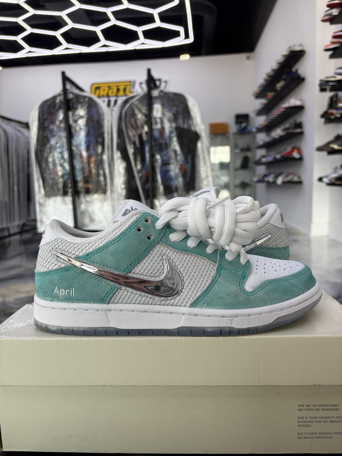 Nike SB Dunk Low x April Skateboards Used Size 7Y/8.5W