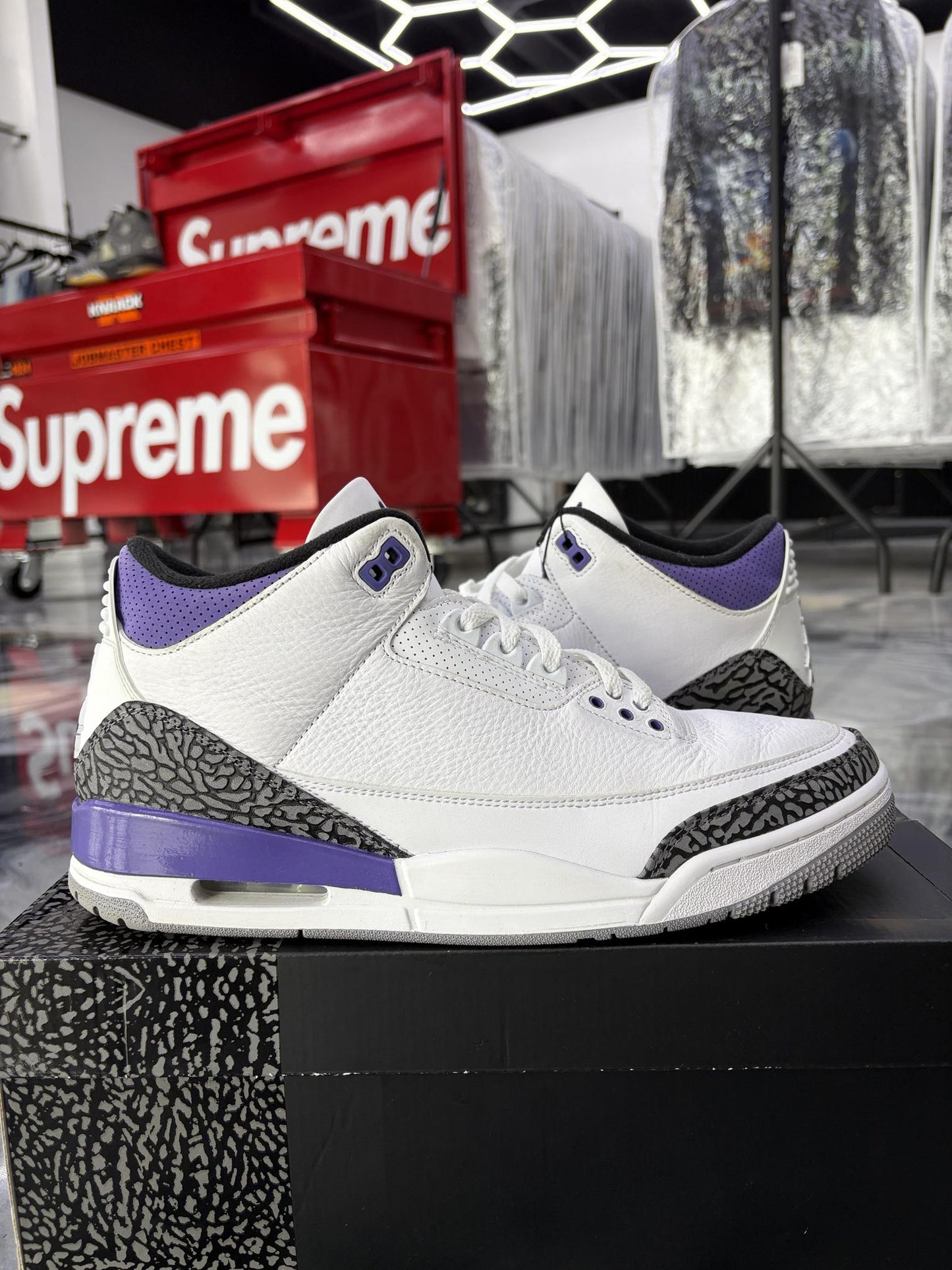 Jordan 3 "Dark Iris" Used Size 11.5