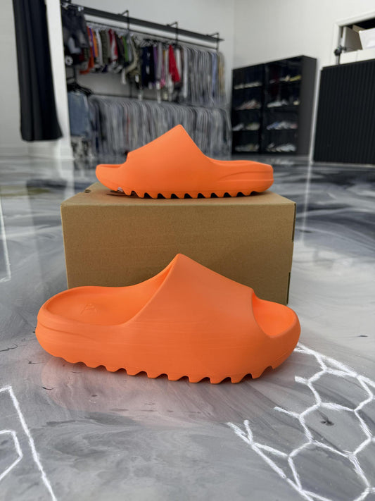 Adidas Yeezy Slide "Enflame Orange" Used Size 7M/8.5W