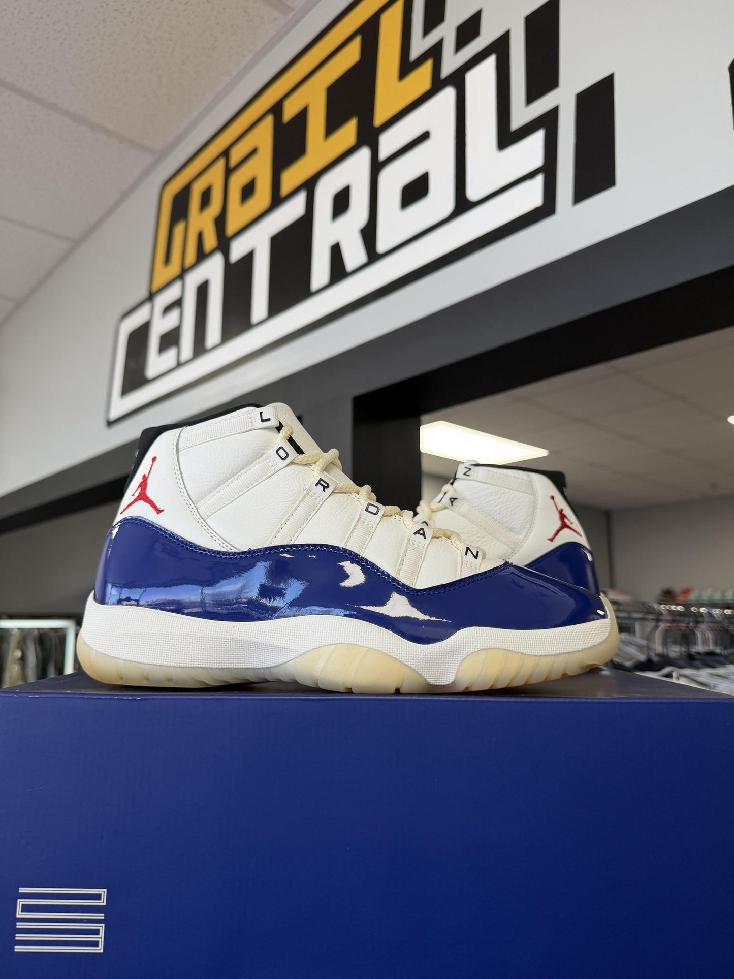 Jordan 11 "Rare Air" Used Size 10