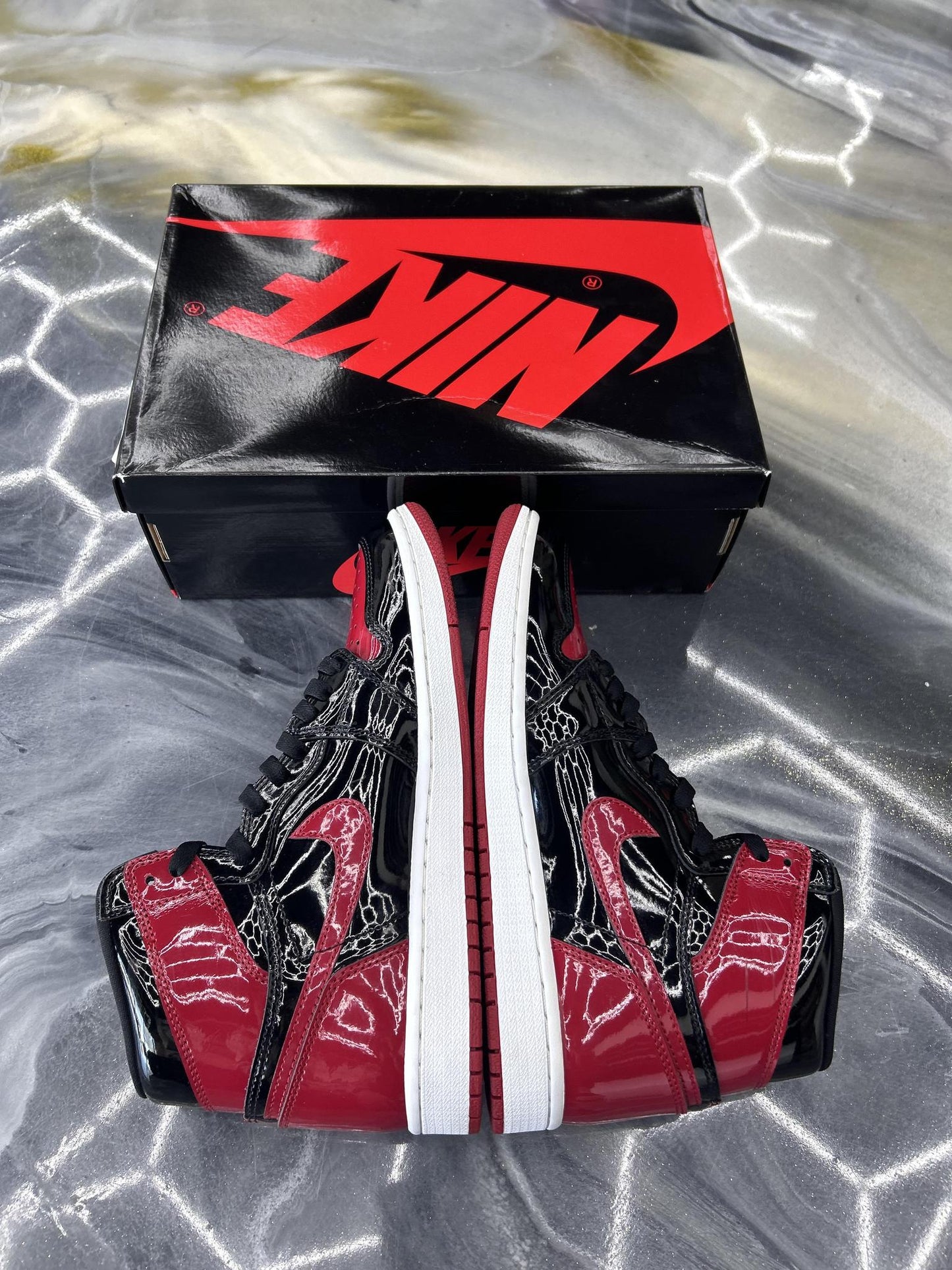 Jordan 1 "Patent Bred" Used Size 9