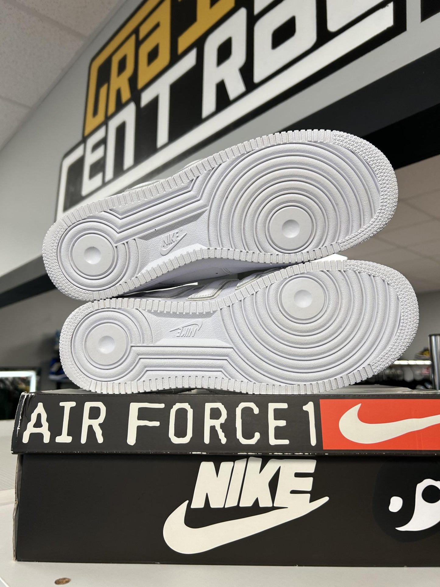 Nike Air Force 1 Low x CPFM "White" Used Size 10.5