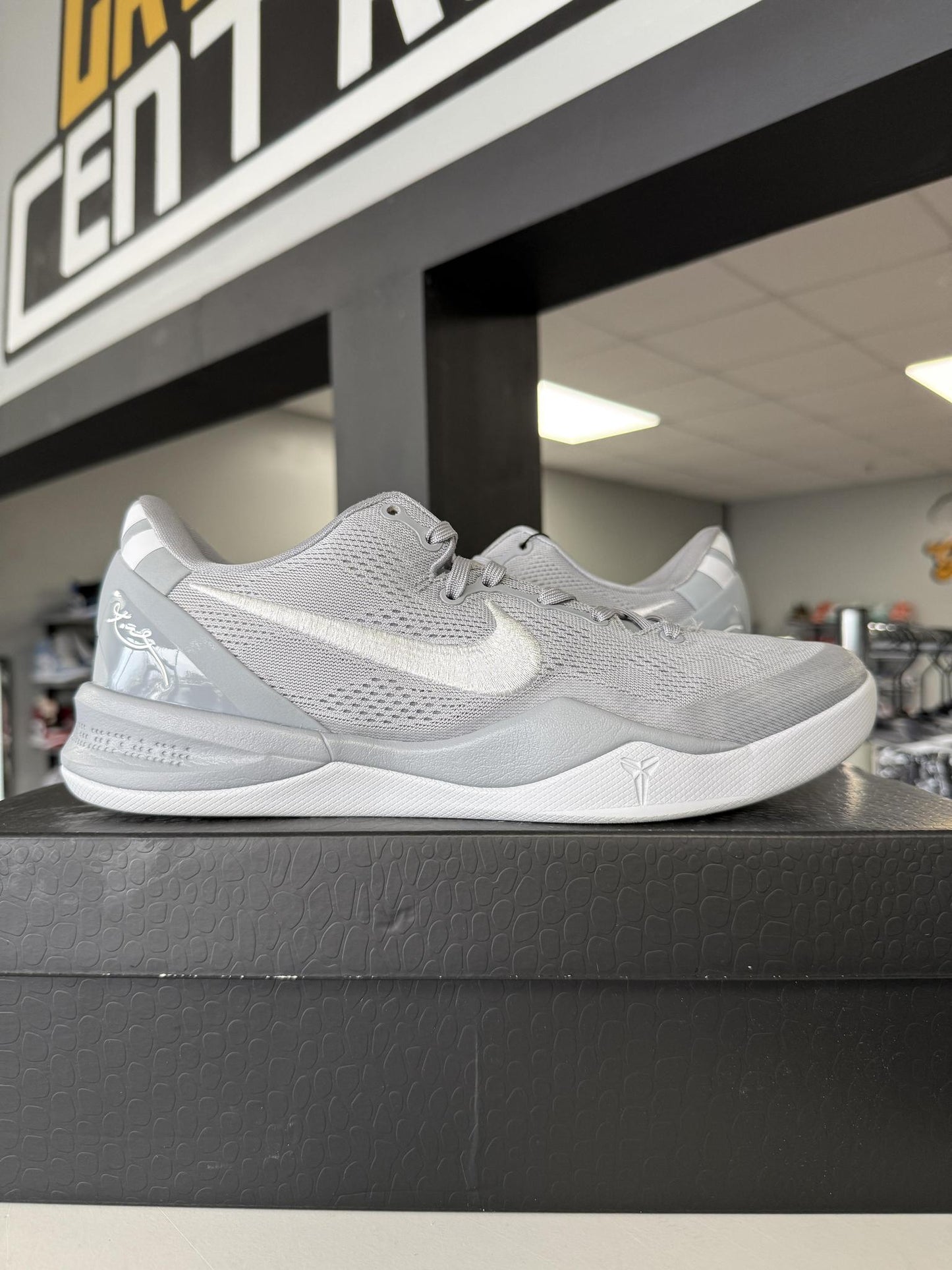 Kobe 8 "Wolf Grey" Used Size 9