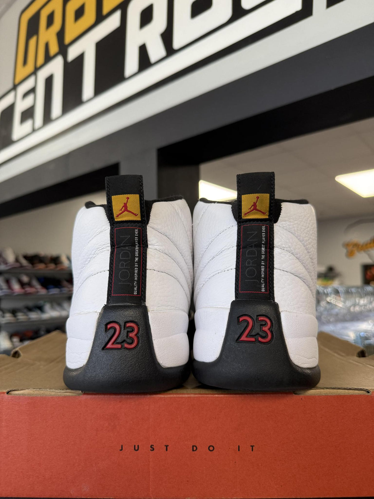 Jordan 12 "Taxi" Used Size 10.5