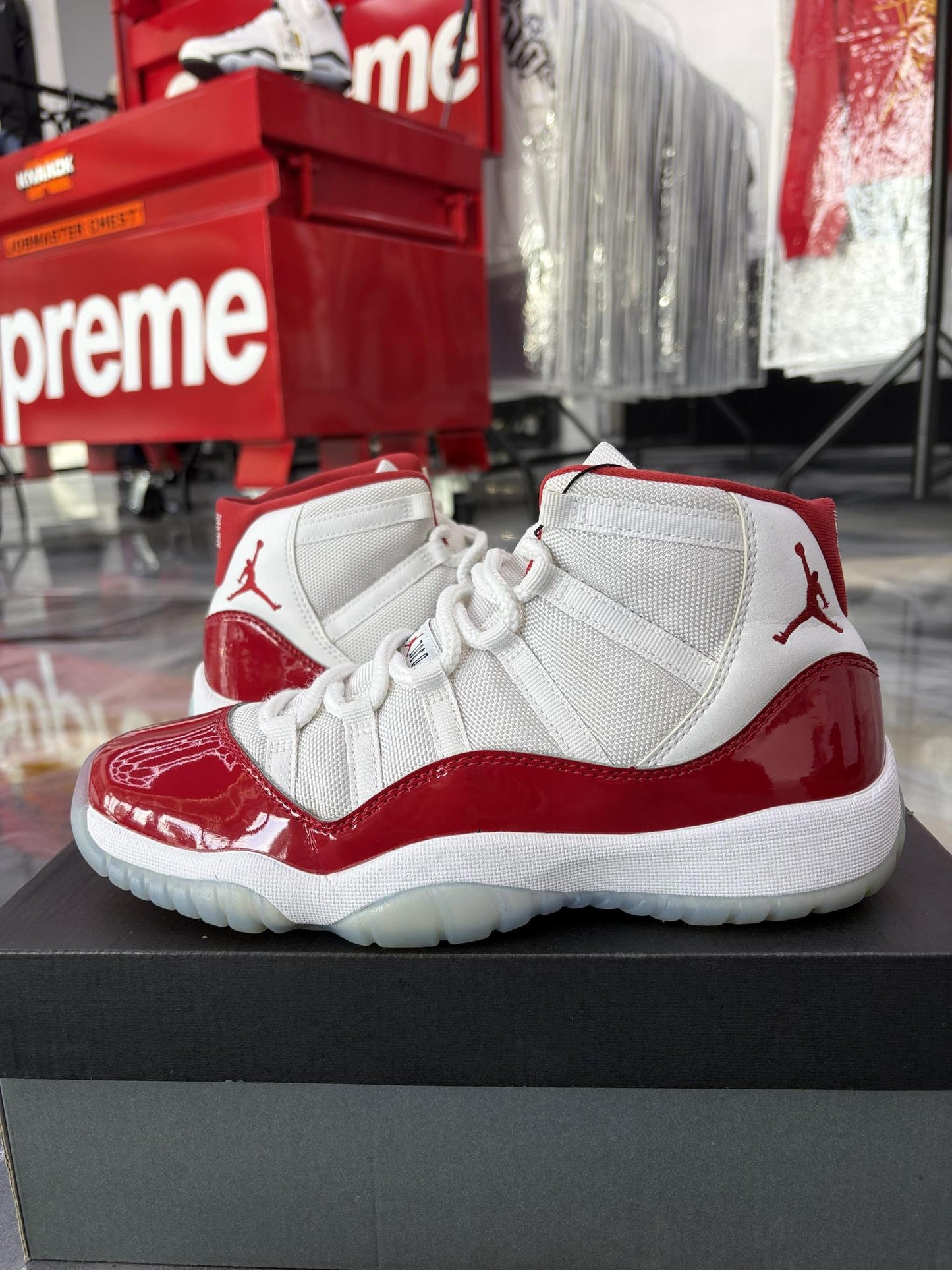 Jordan 11 "Cherry" Used Size 7Y/8.5W