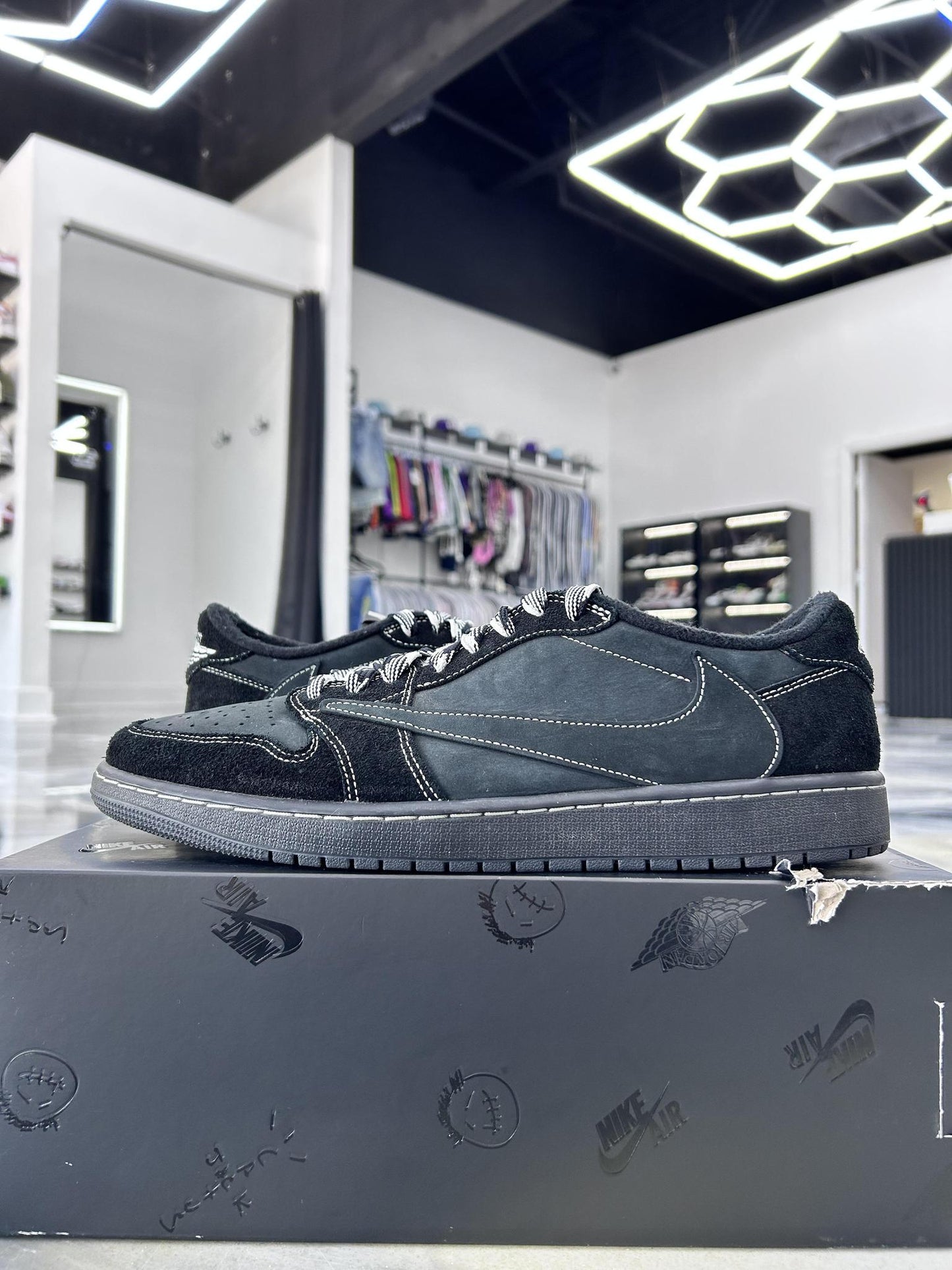 Jordan 1 Low x Travis Scott "Phantom" Used Size 13