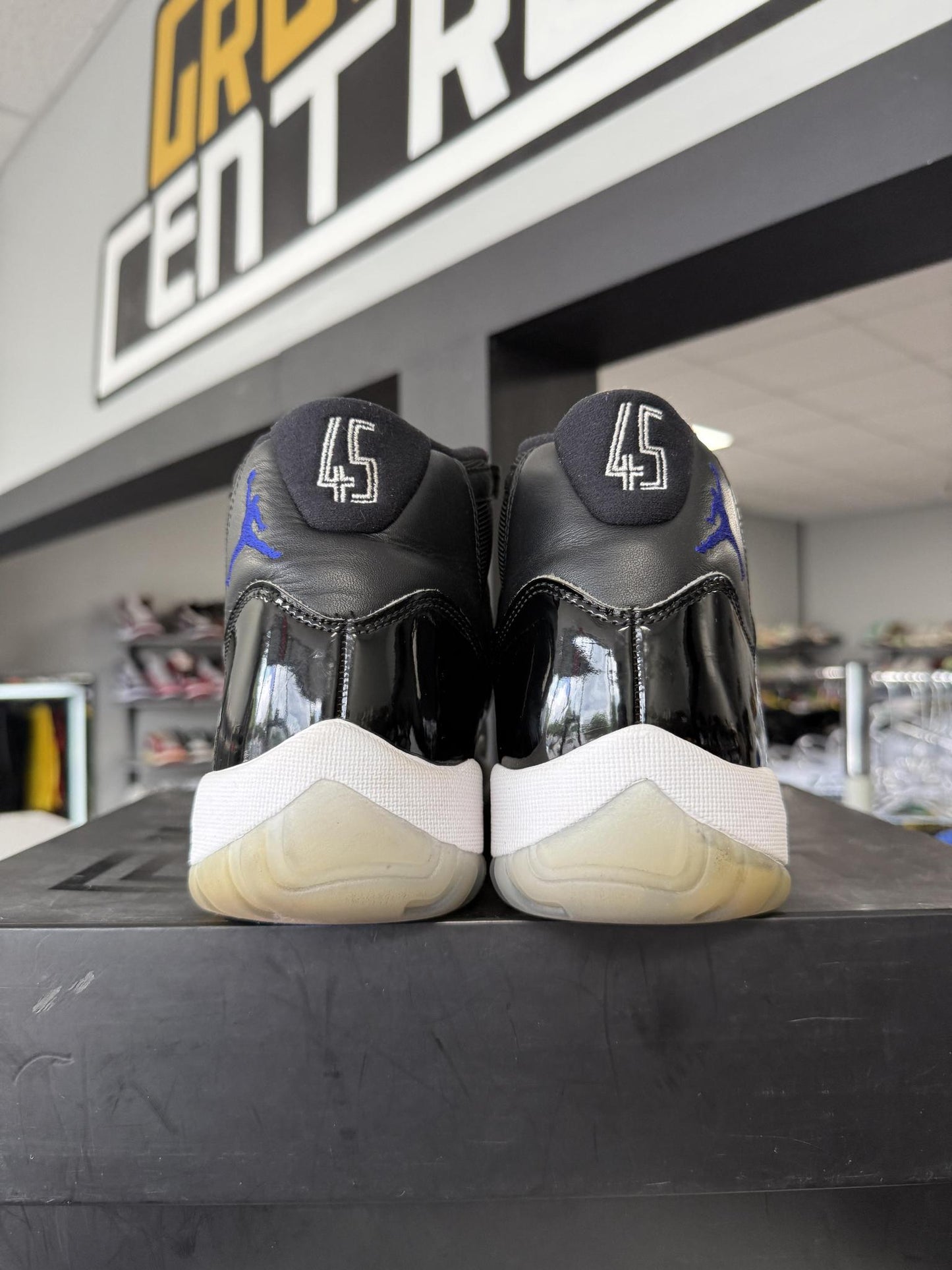 Jordan 11 "Space Jam" Used Size 10