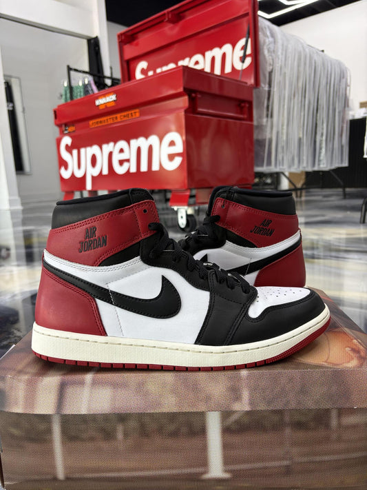 Jordan 1 "Black Toe Reimagined" Used Size 12