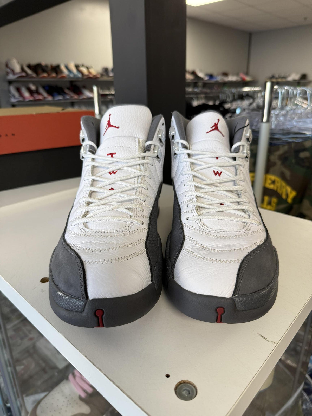 Jordan 12 "White Dark Grey" used Size 11