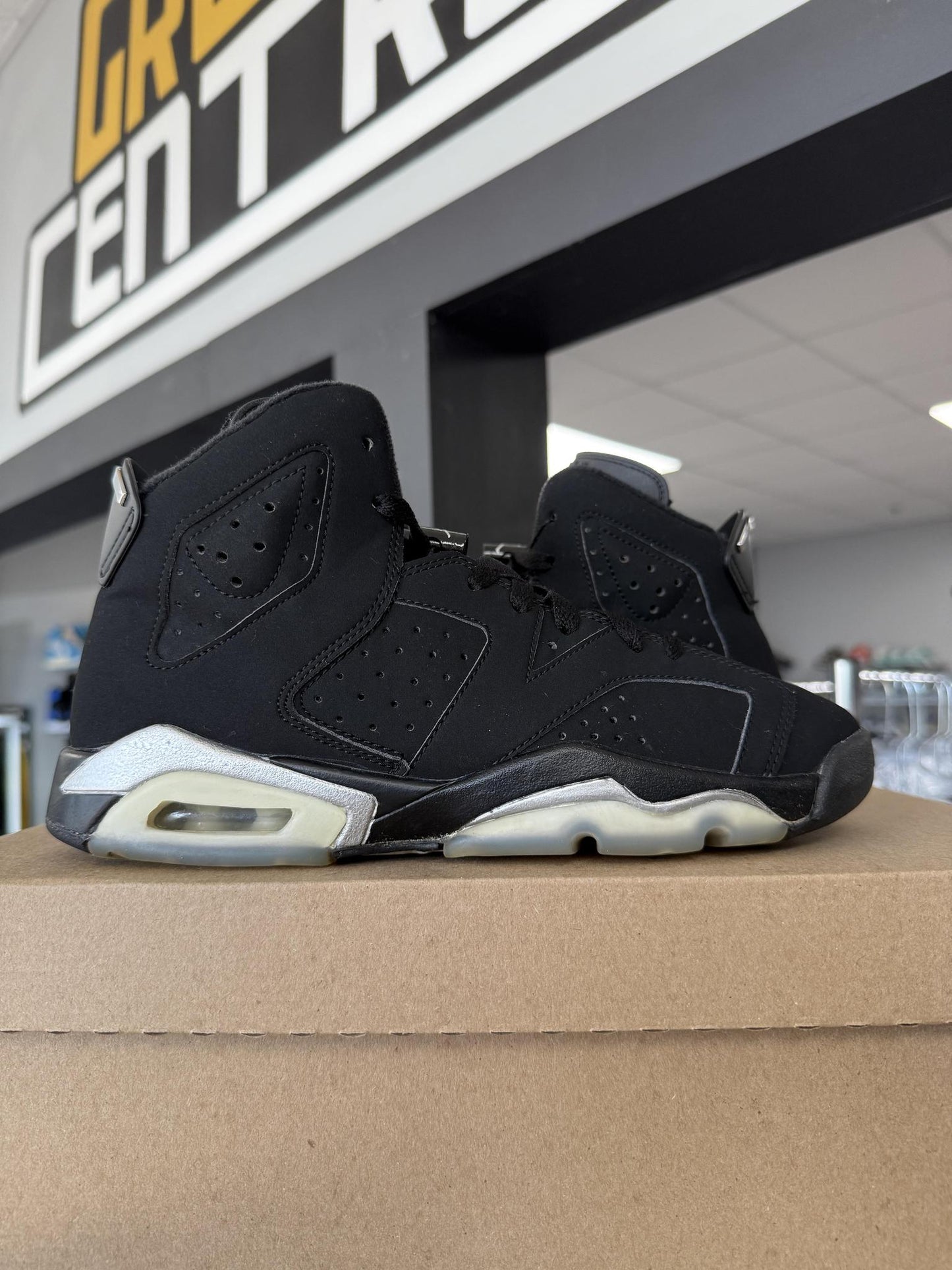Jordan 6 "Chrome" Used Size 6Y/7.5W