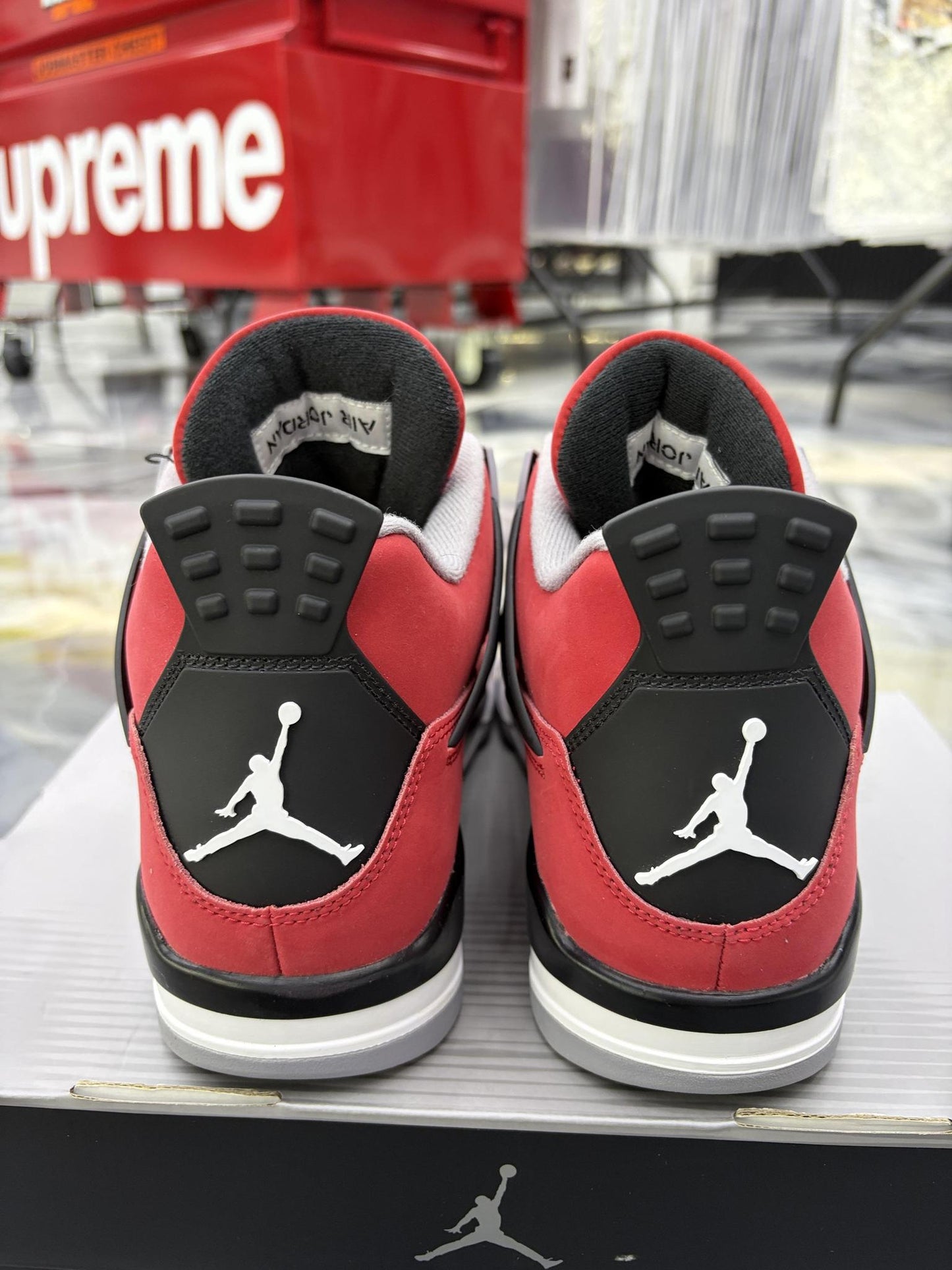 Jordan 4 "Toro" Used Size 9