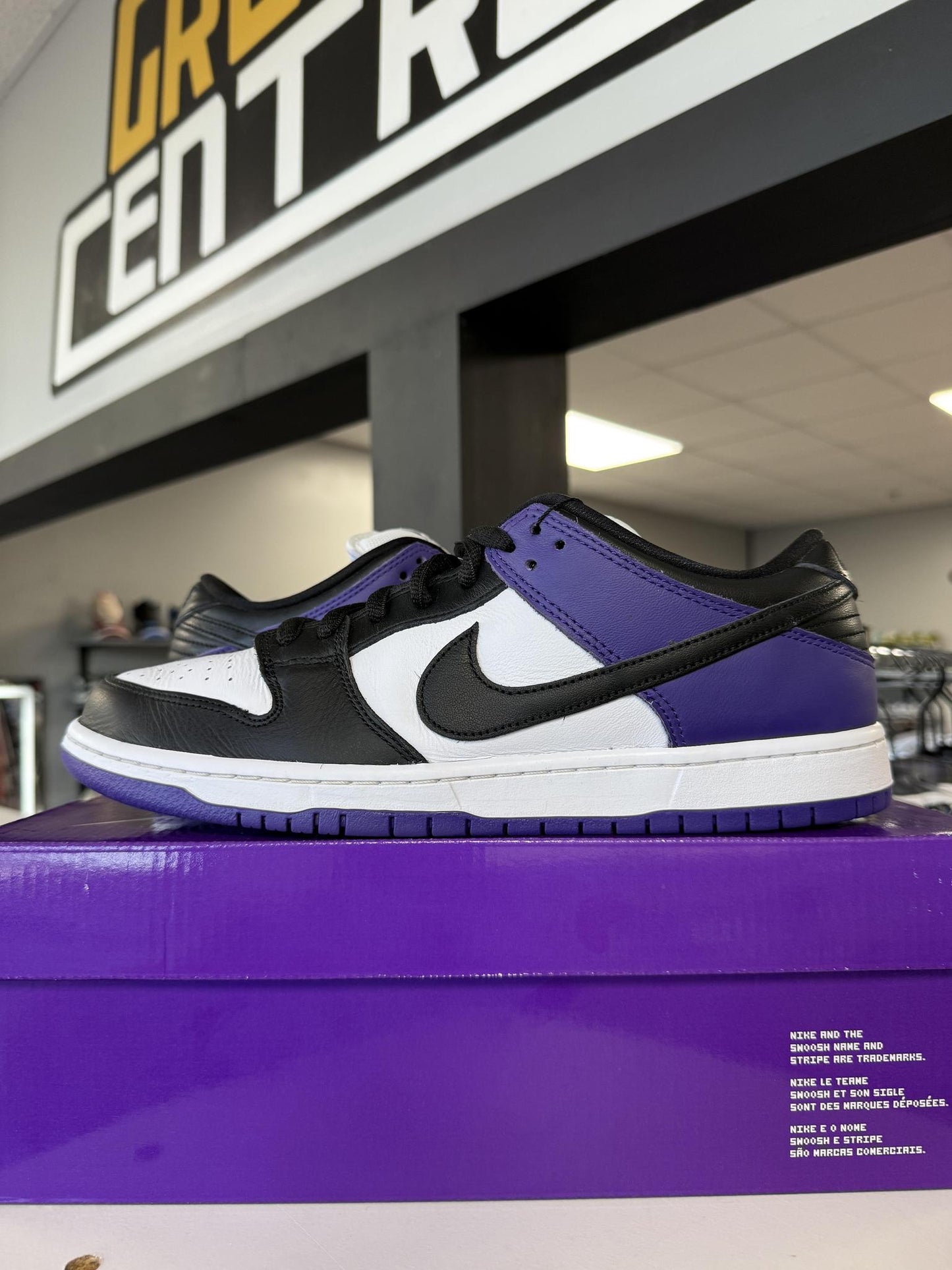 Nike SB Dunk Low Court Purple Used Size 11