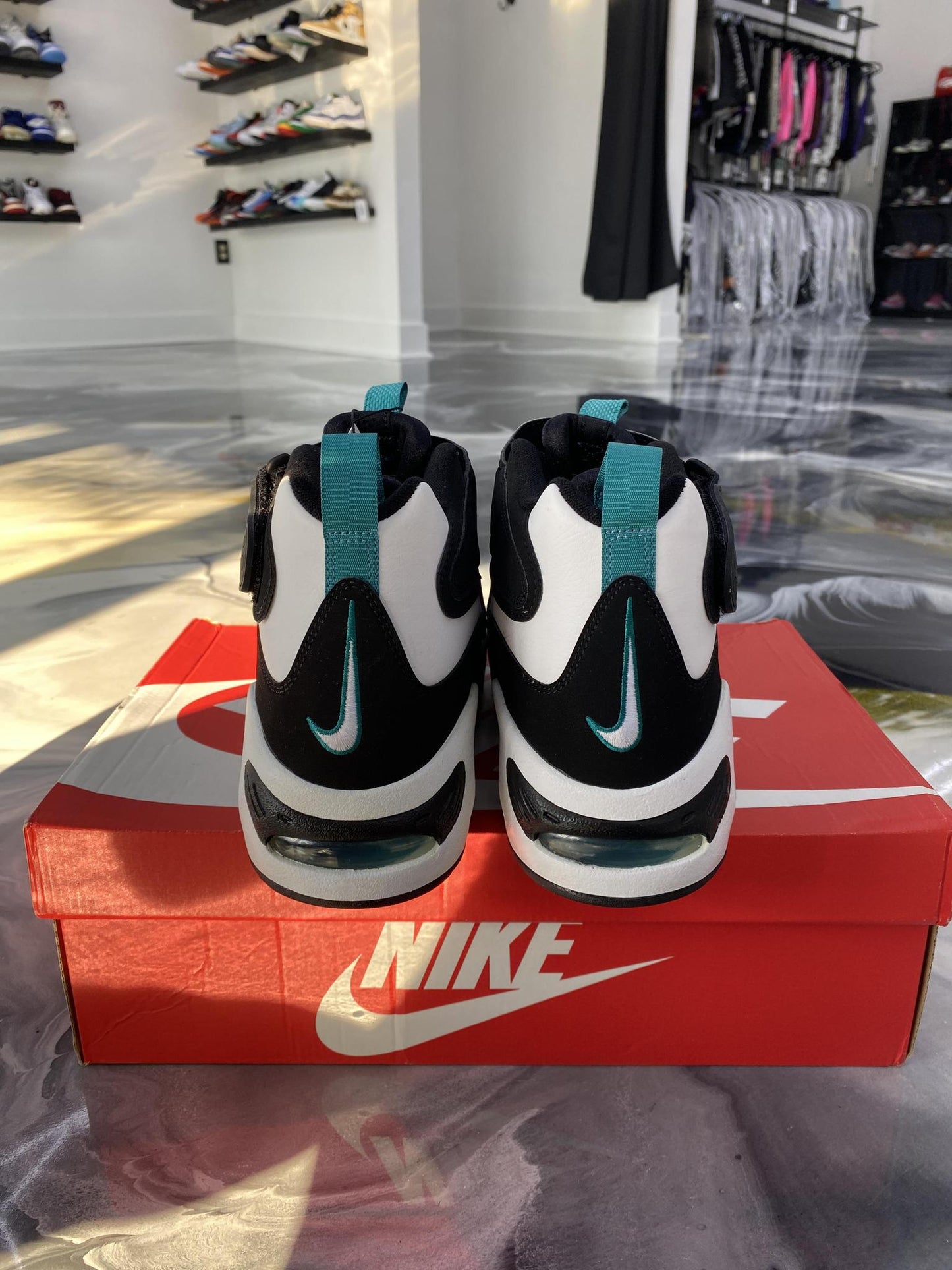 Ken Griffey Max 1 "Freshwater" Used Size 10