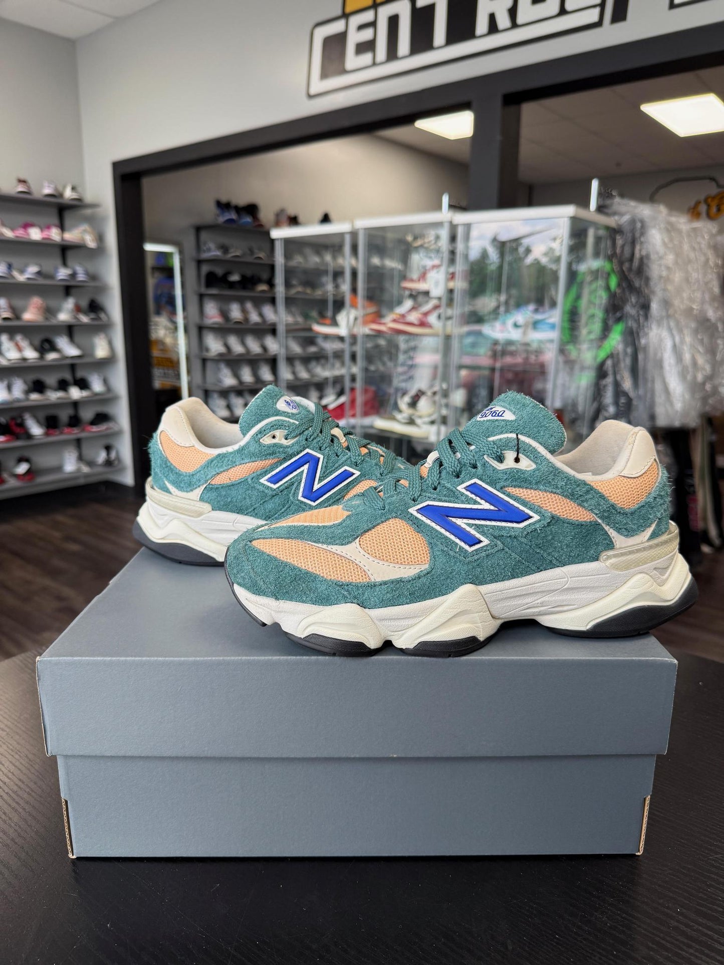 New Balance 9060 "Spruce Peach" Used Size 6.5Y/8W