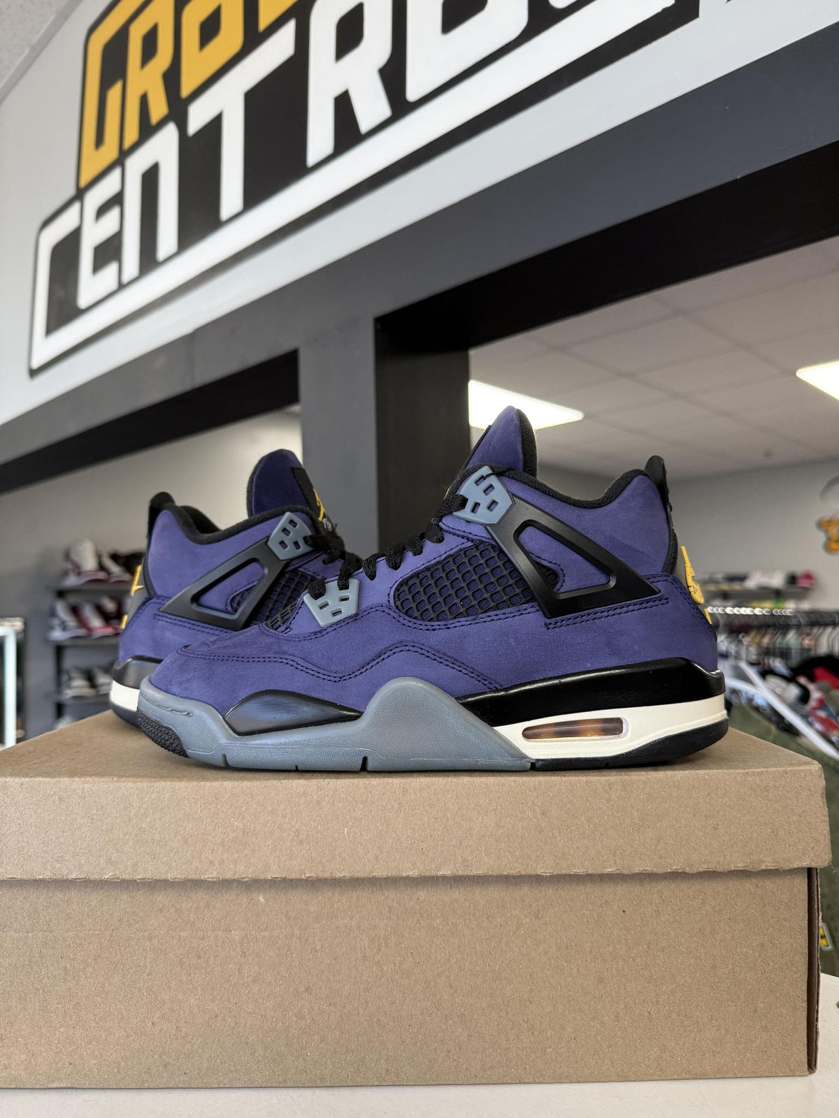 Jordan 4 "Lakers" Used Size 6.5Y/8W