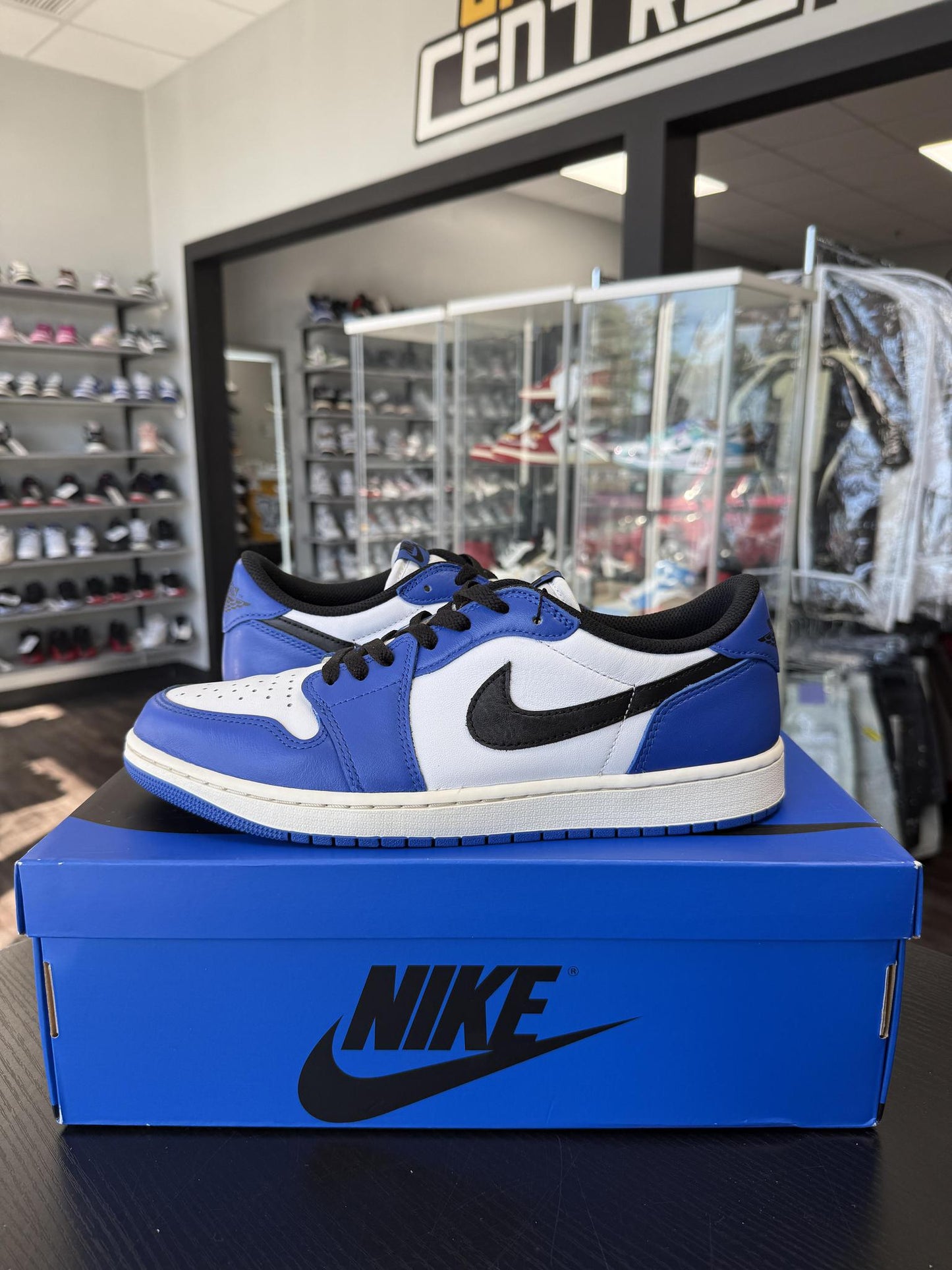 Jordan 1 Low "Royal" Used Size 10.5