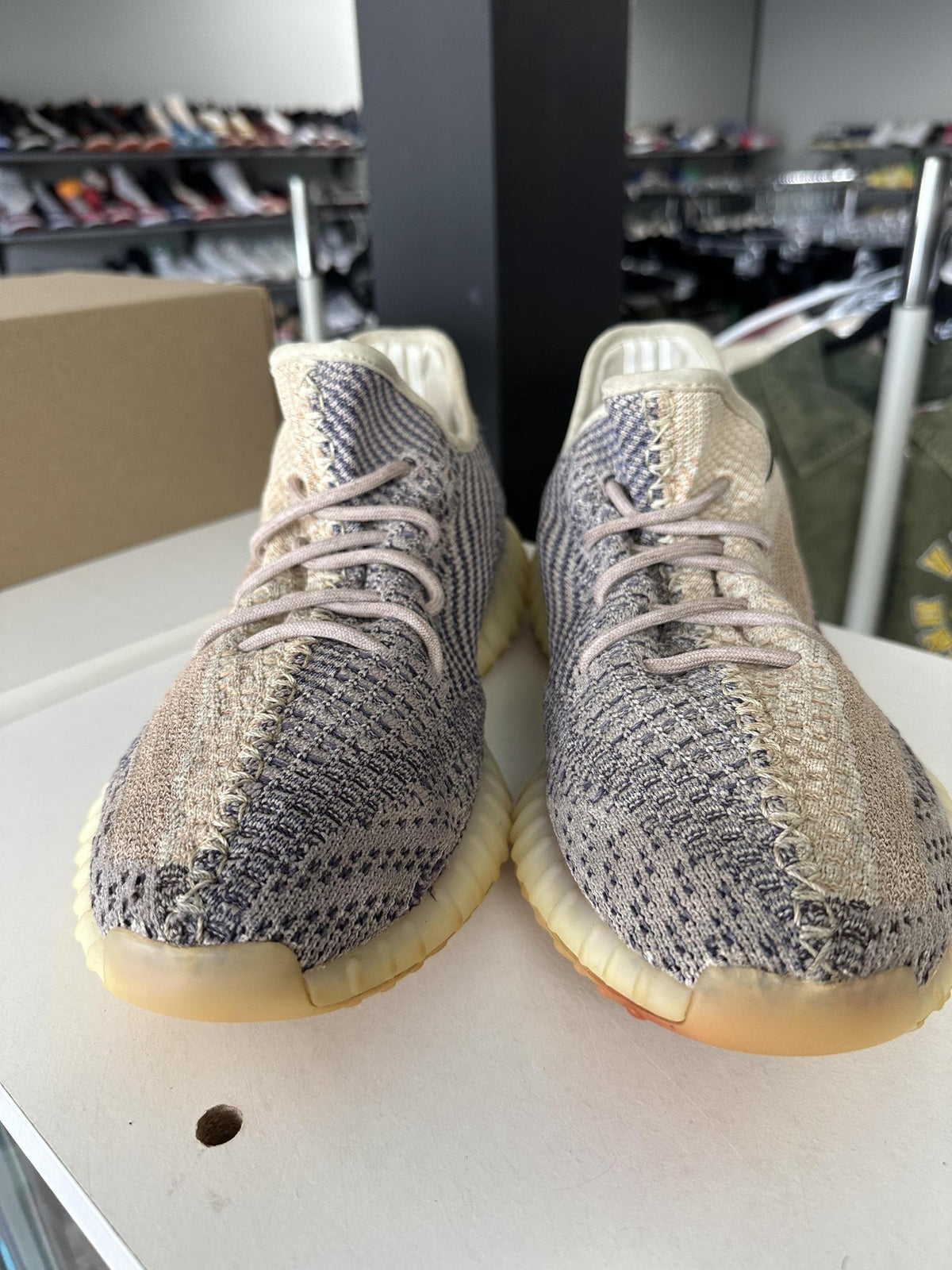 Yeezy 350 "Ash Pearl" Used Size 11.5