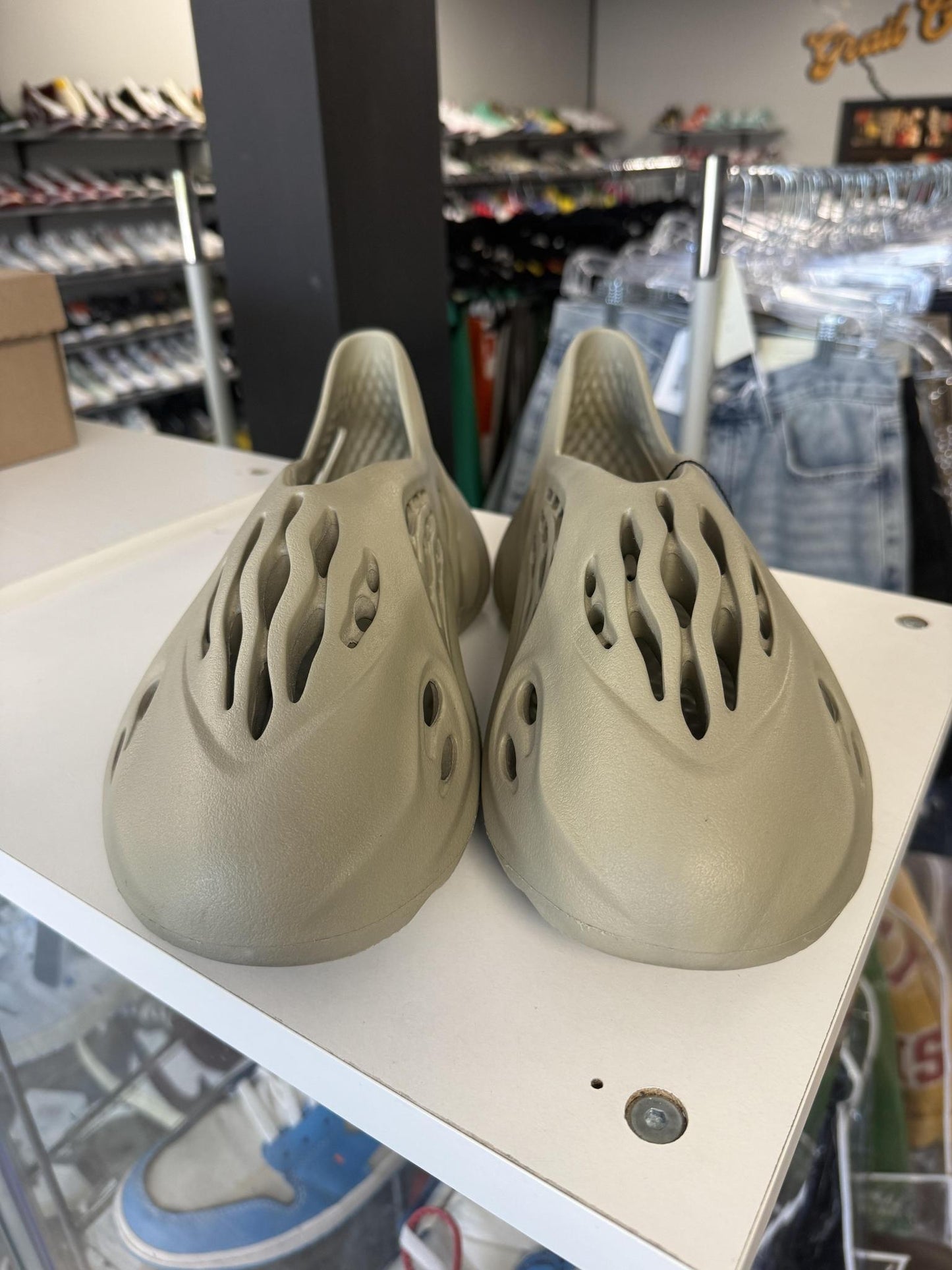 Yeezy Foam RNNR "Taupe" Used Size 14