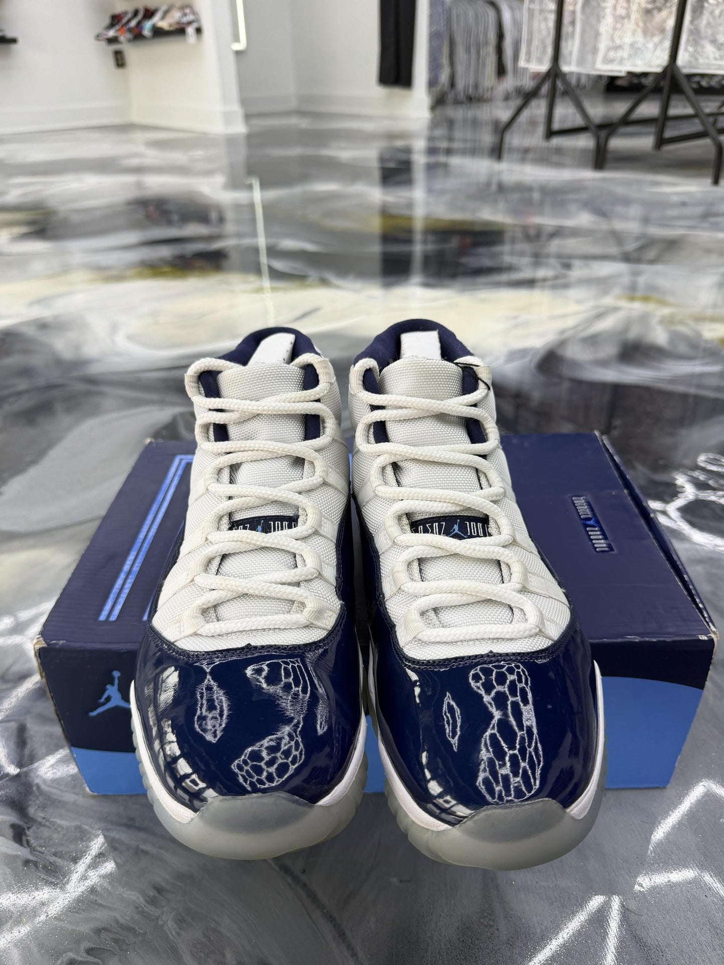 Jordan 11 "Win Like 82" Used Size 9.5