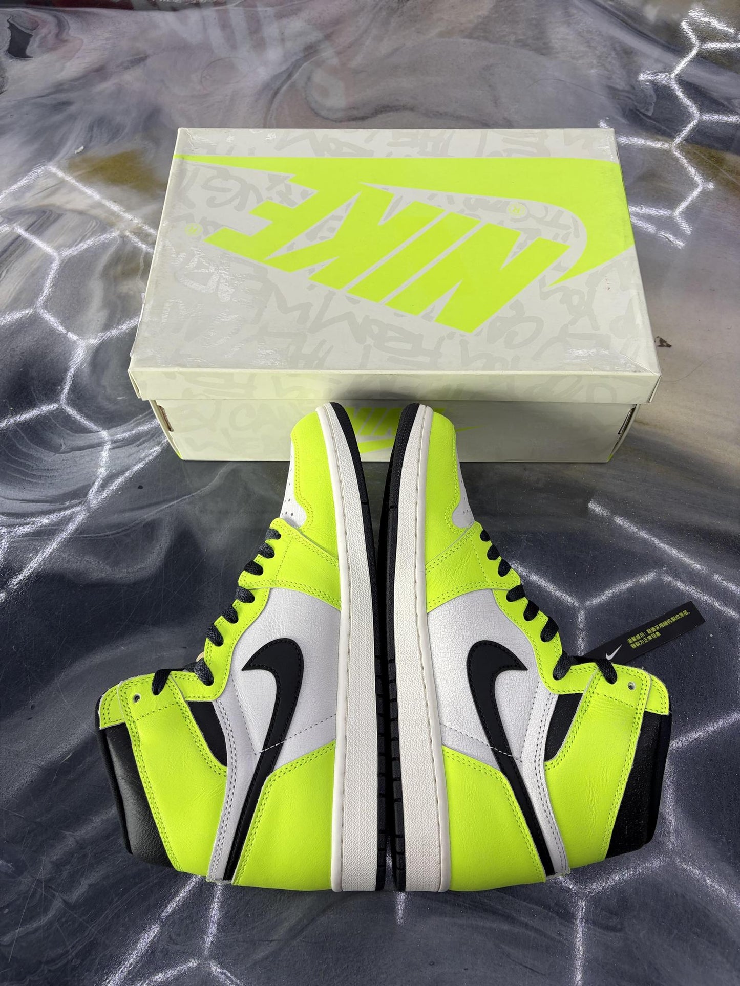Jordan 1 "Volt" Used Size 10.5