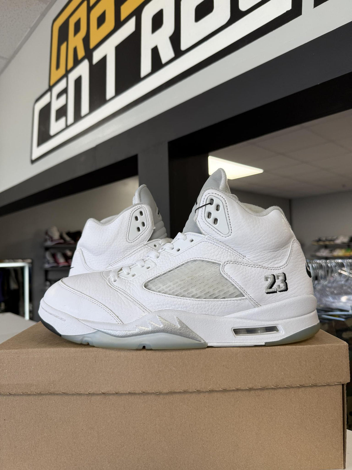 Jordan 5 "White Metallic" Used Size 11.5