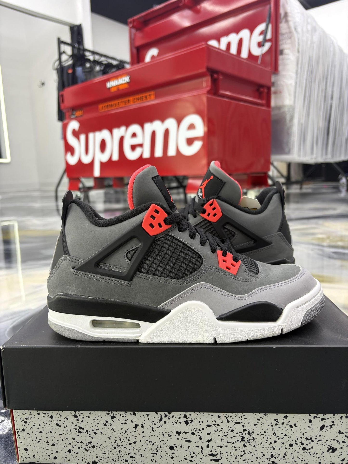 Jordan 4 "Infrared" Used Size 6.5Y/8W